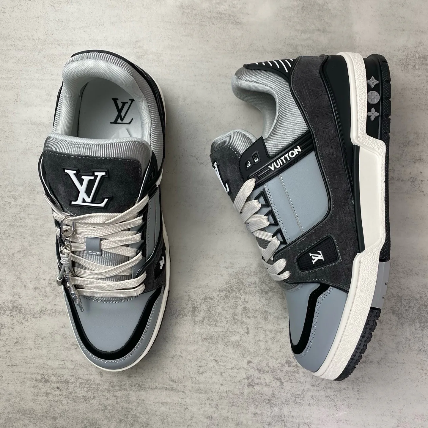 Кроссовки Женские Louis Vuitton 17961752
