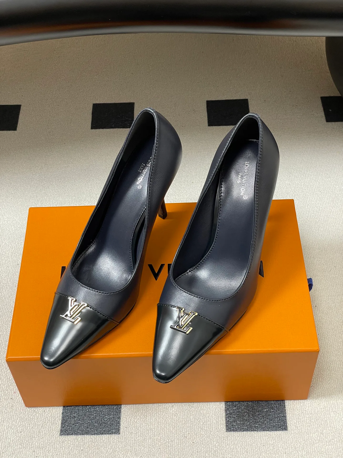 Туфли Женские Louis Vuitton 12755667