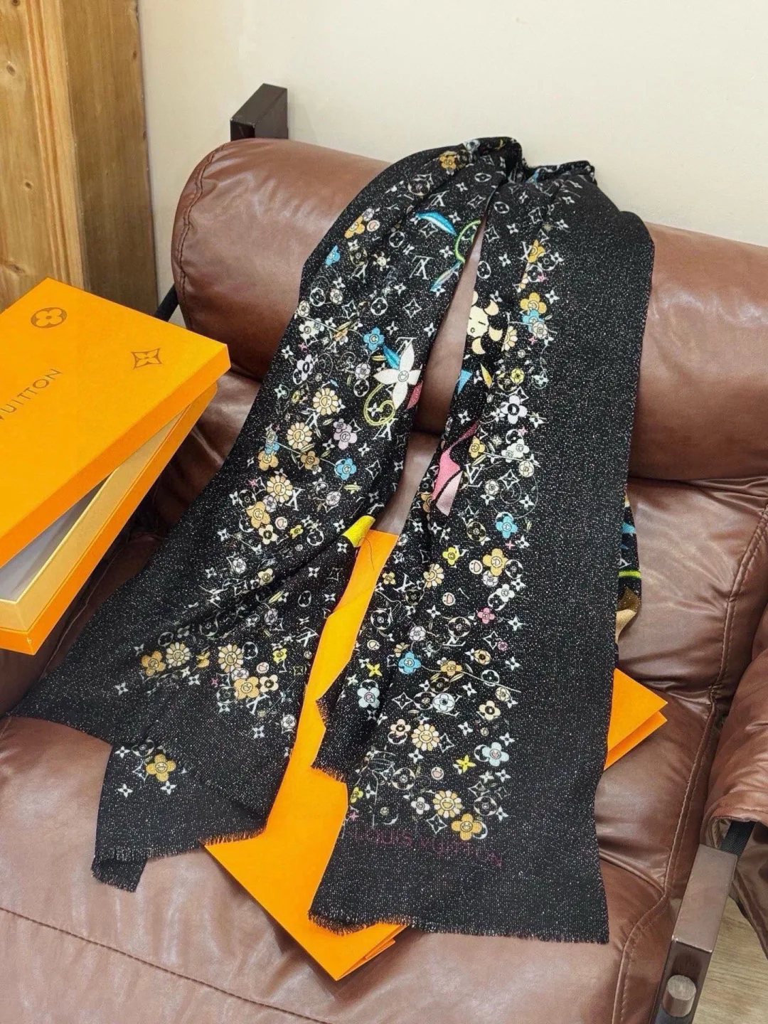 Шарфы Louis Vuitton 18322184