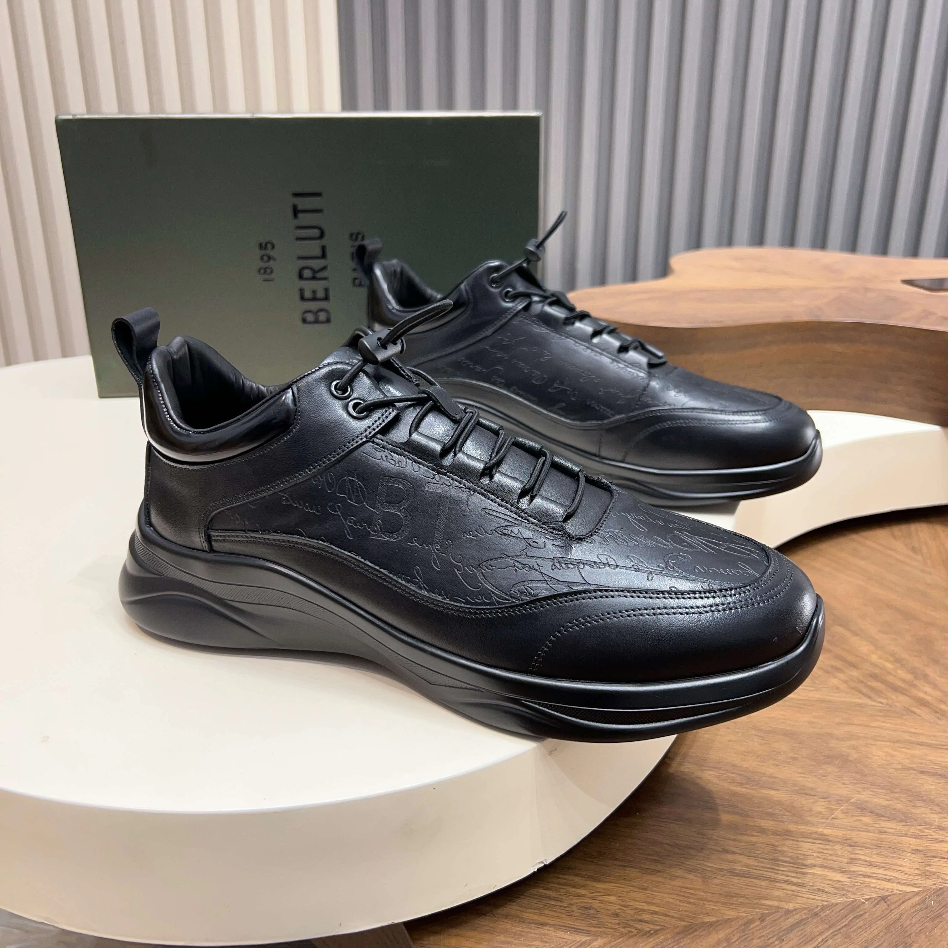 Кроссовки Мужские Berluti 18890257