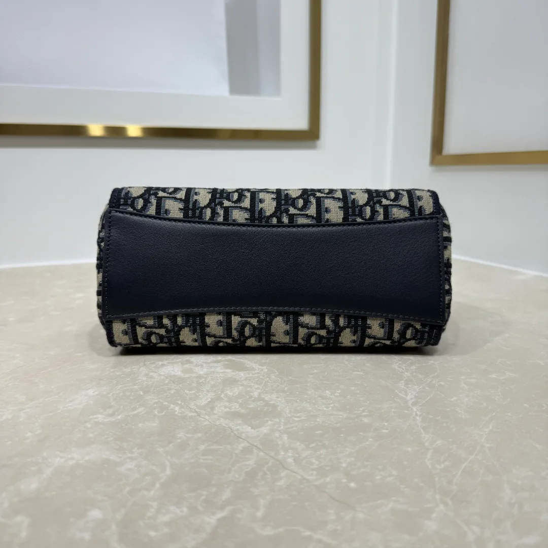 Классические Сумки Женские Christian Dior 18116347