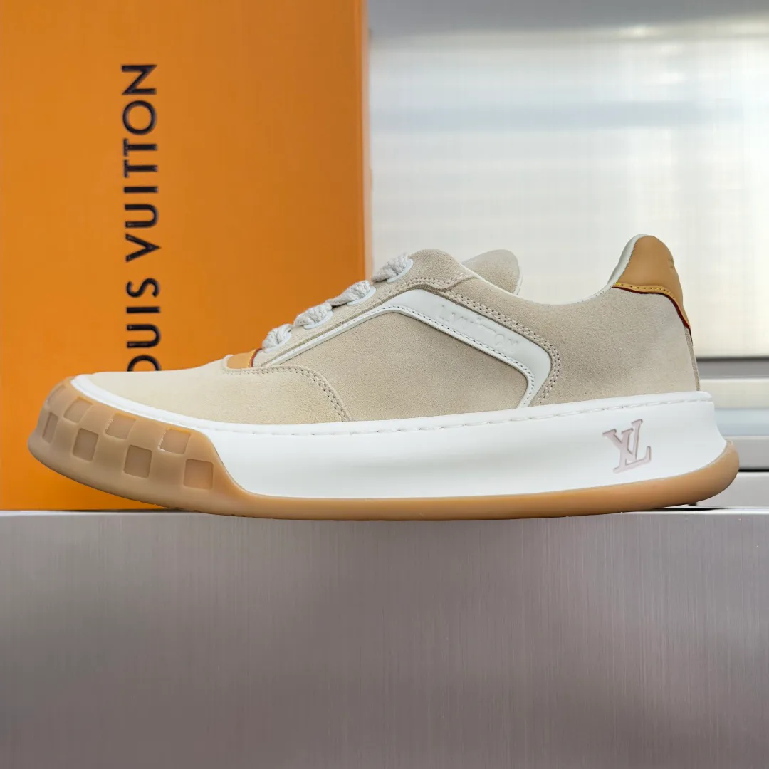 Кроссовки Женские Louis Vuitton 18703784