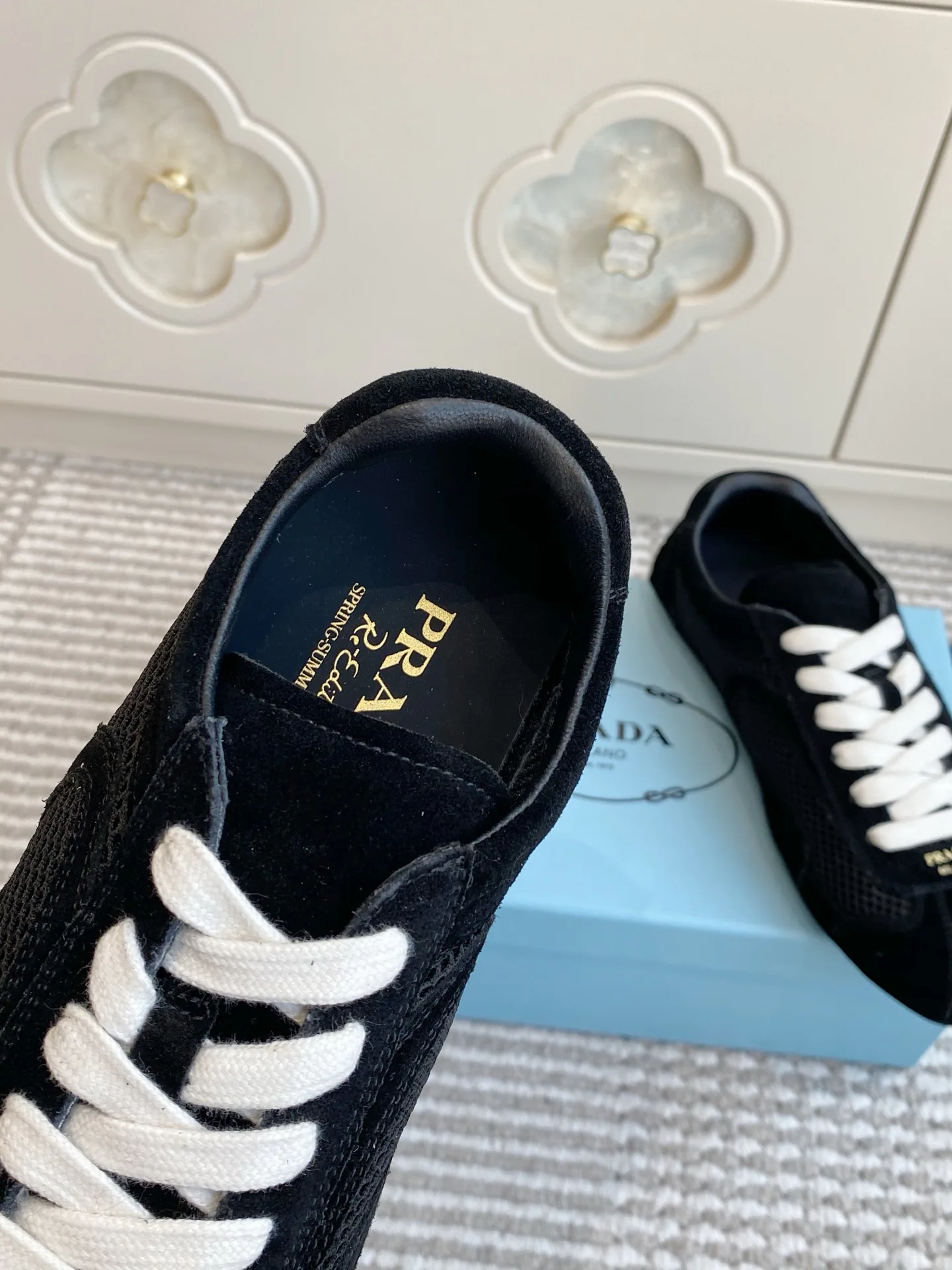 Кроссовки Женские Prada 11870117