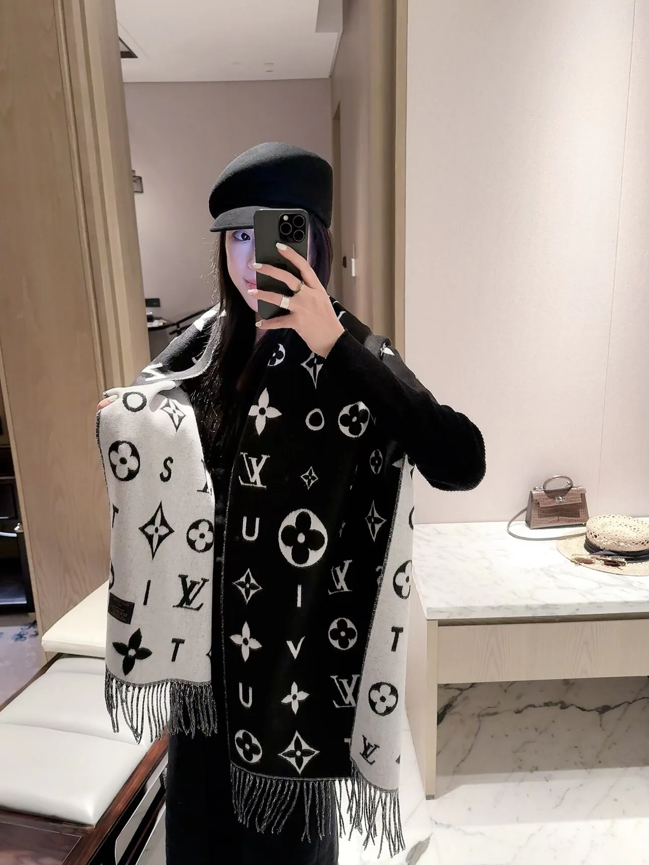 Шарфы Louis Vuitton 18377562