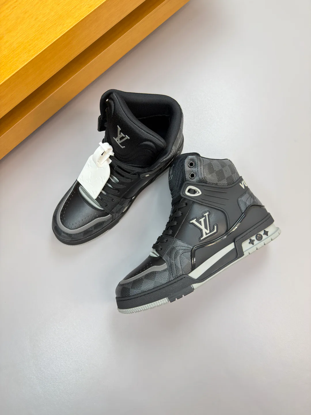 Кроссовки Женские Louis Vuitton 476873