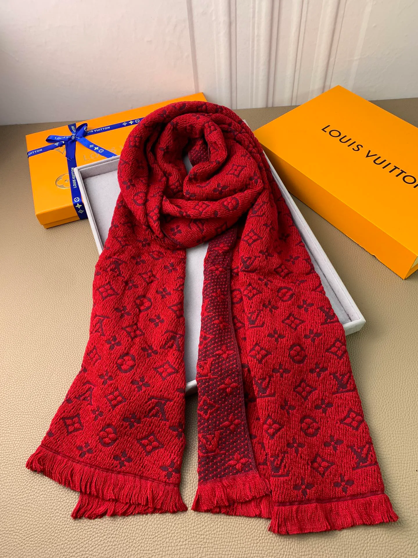 Шарфы Louis Vuitton 18525768
