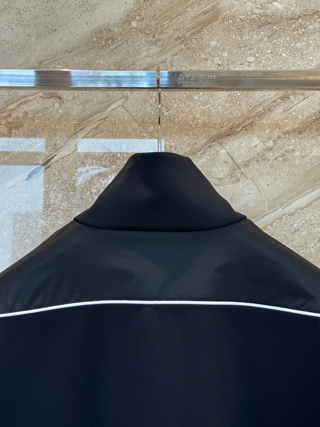 Куртки И Пуховики Женские Prada 18120153