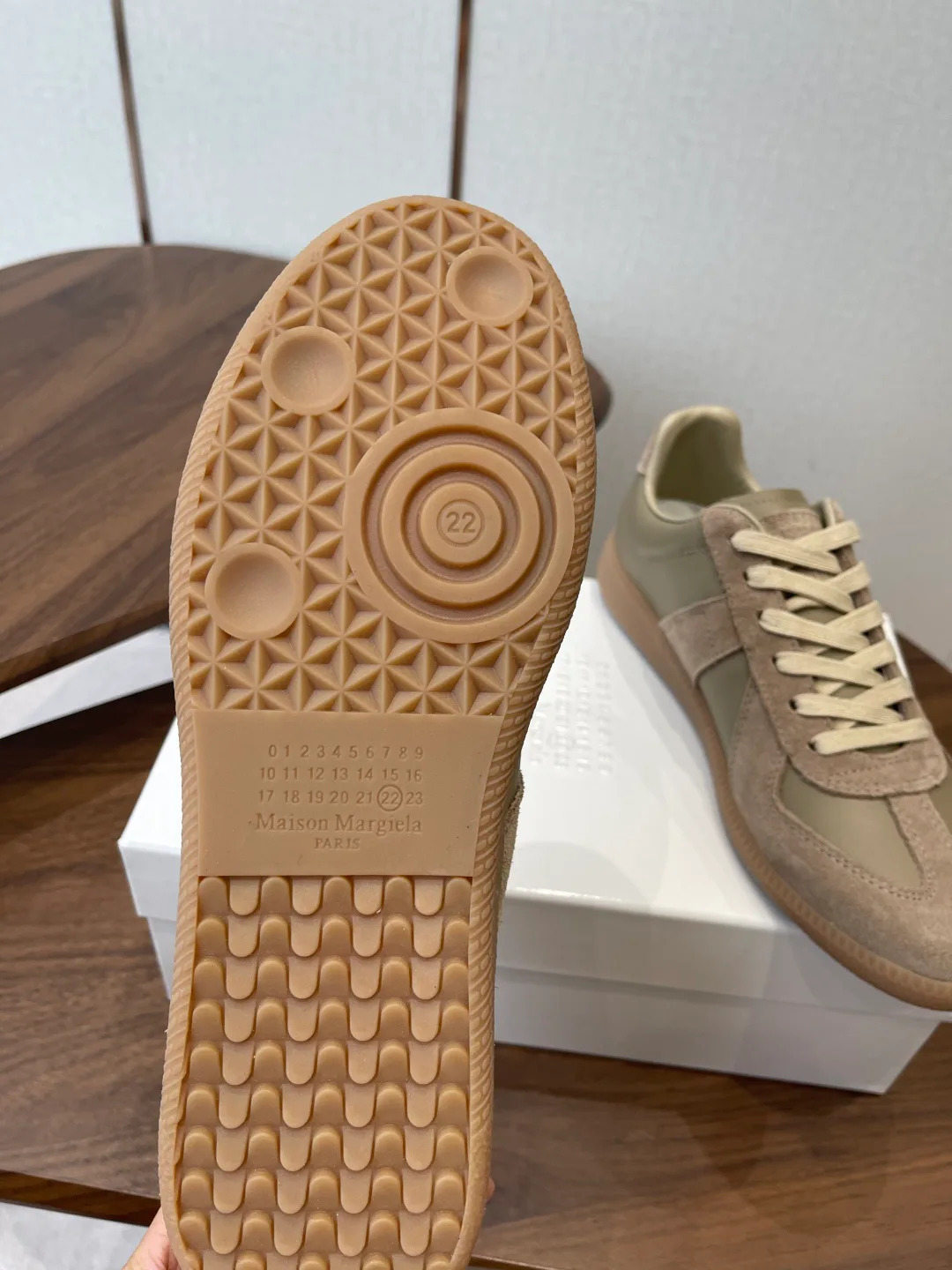 Кроссовки Женские Maison Margiela 11867621