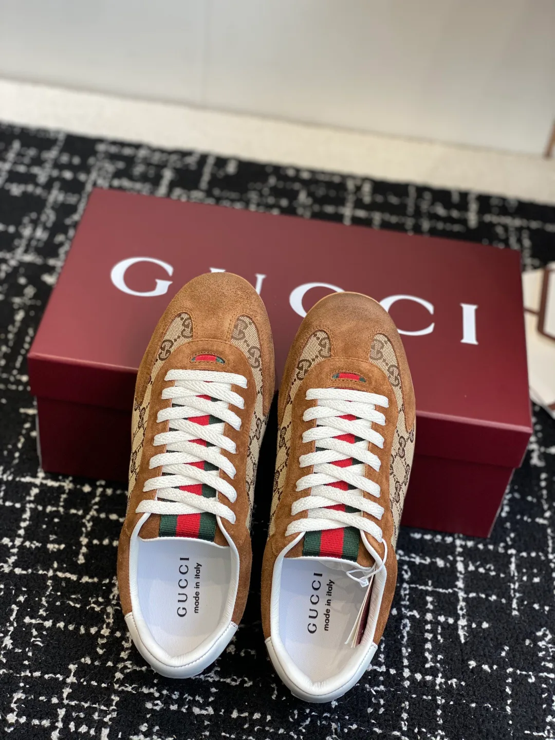 Кроссовки Женские Gucci 11373268