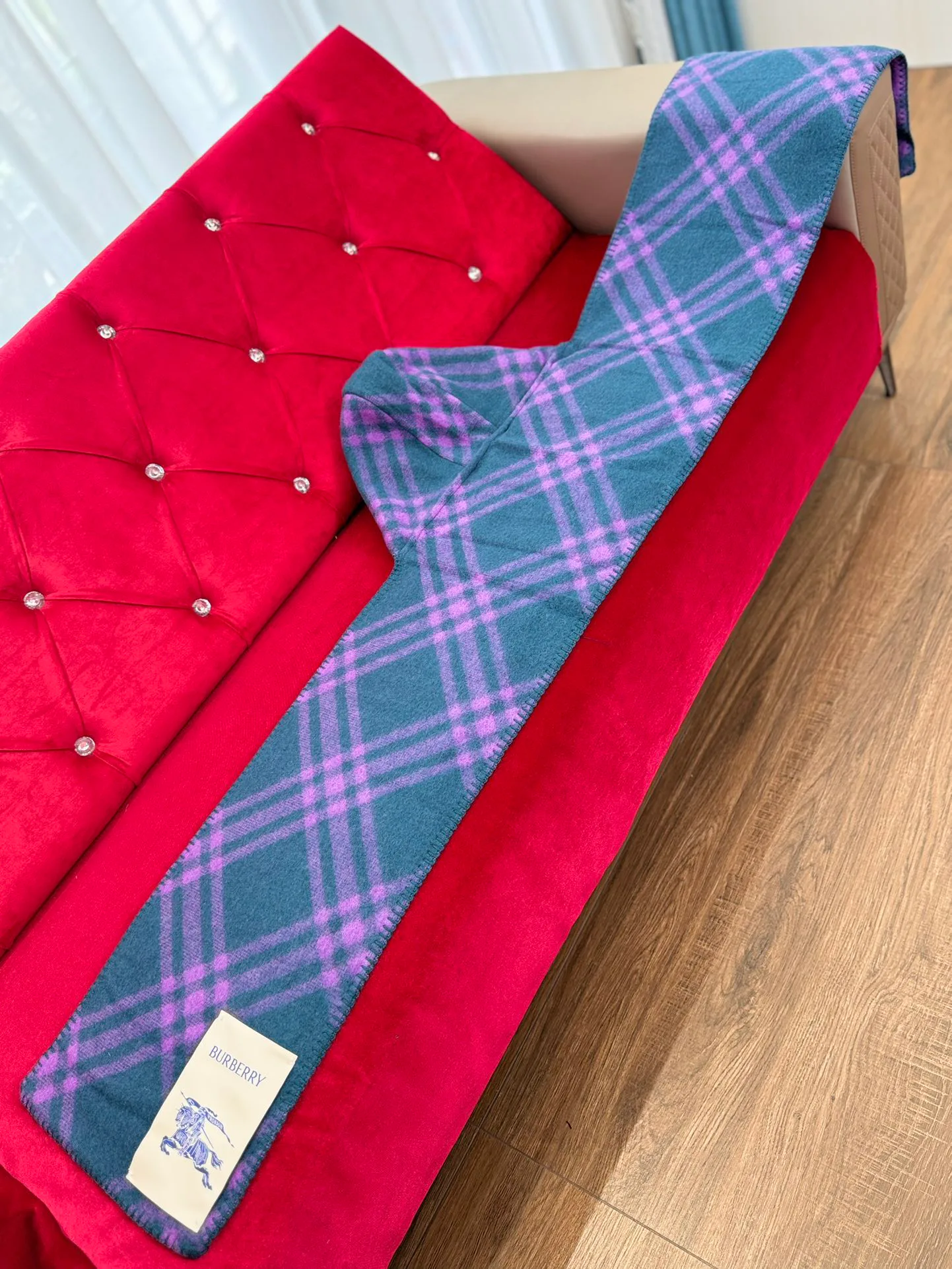 Шарфы Burberry 18287866