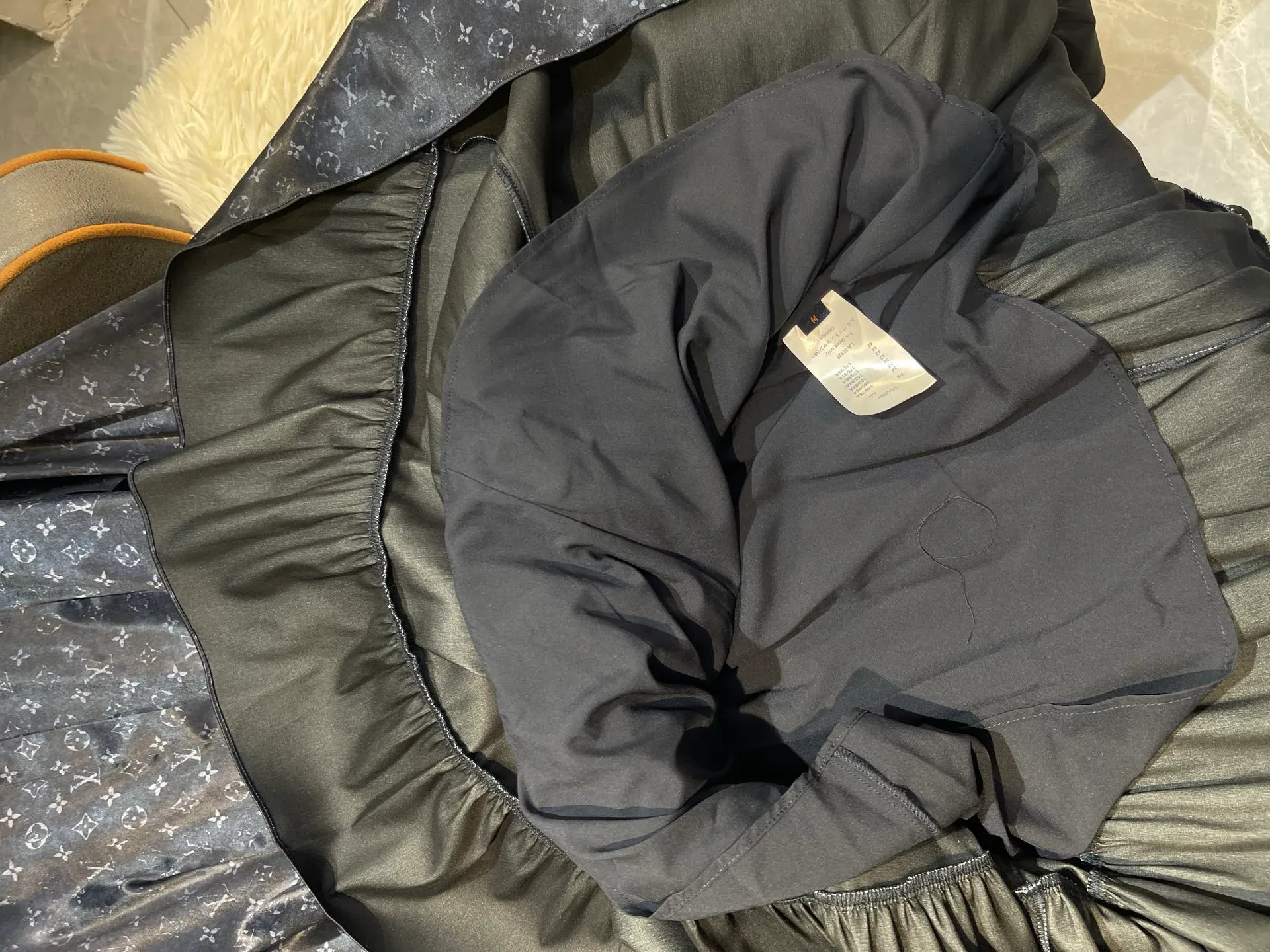 Платья Женские Louis Vuitton 1522334