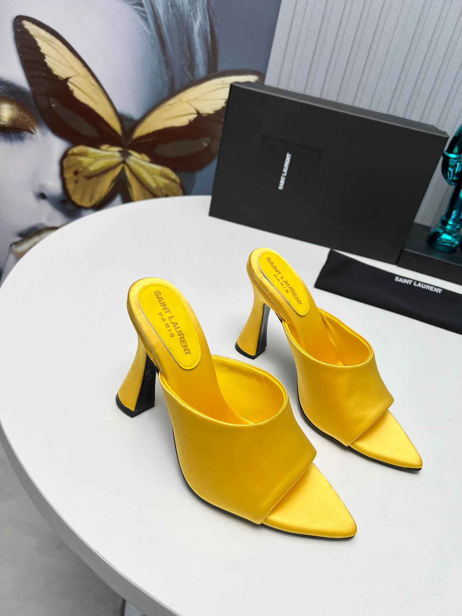 Босоножки Женские Saint Laurent 7184876