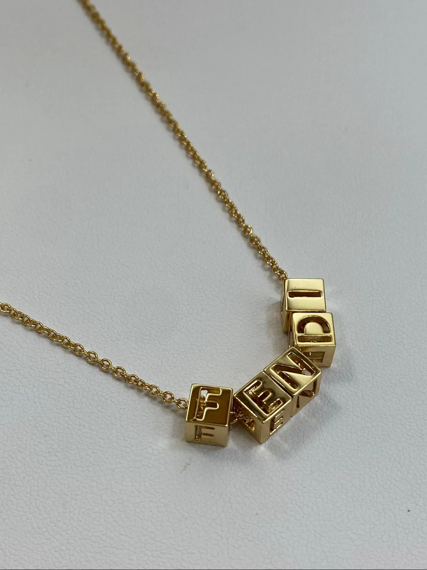Бижутерия Fendi 18123180
