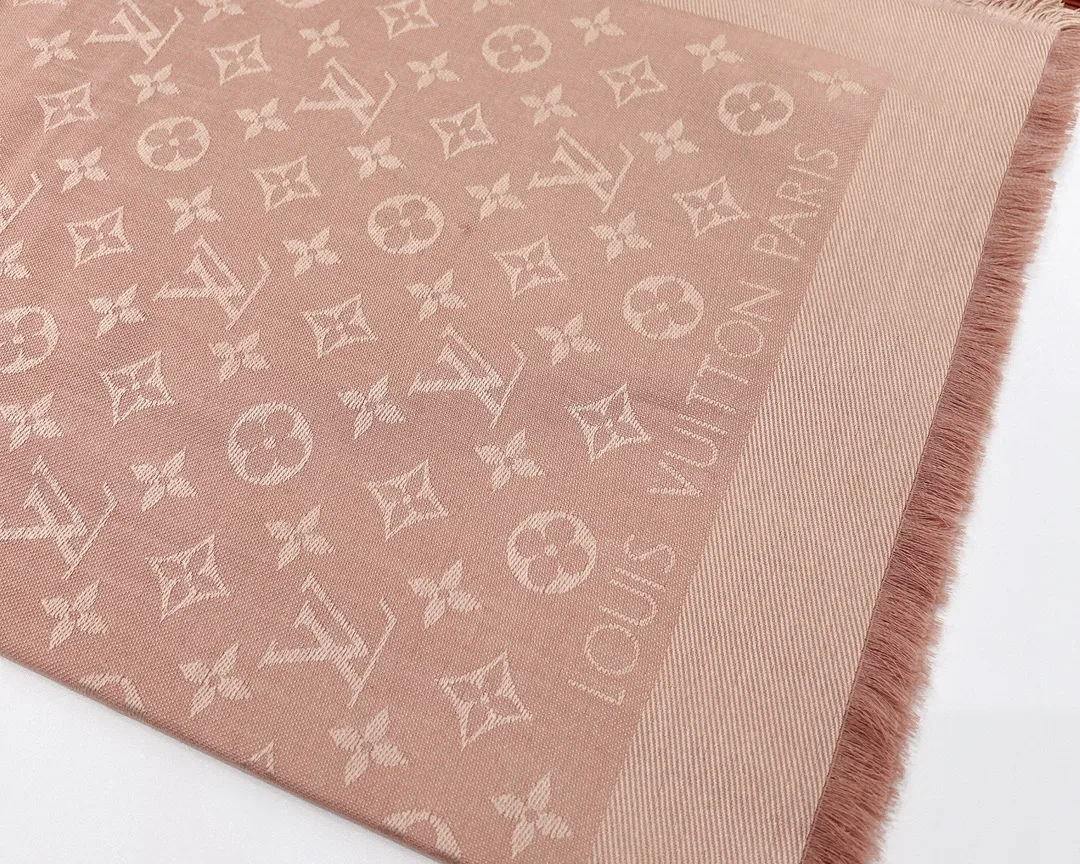 Шарфы Louis Vuitton 18267577