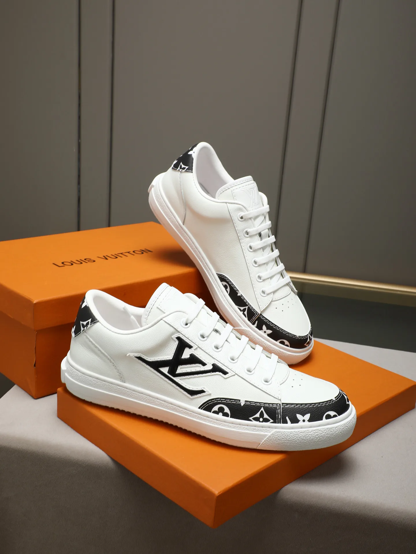 Кроссовки Мужские Louis Vuitton 12960048