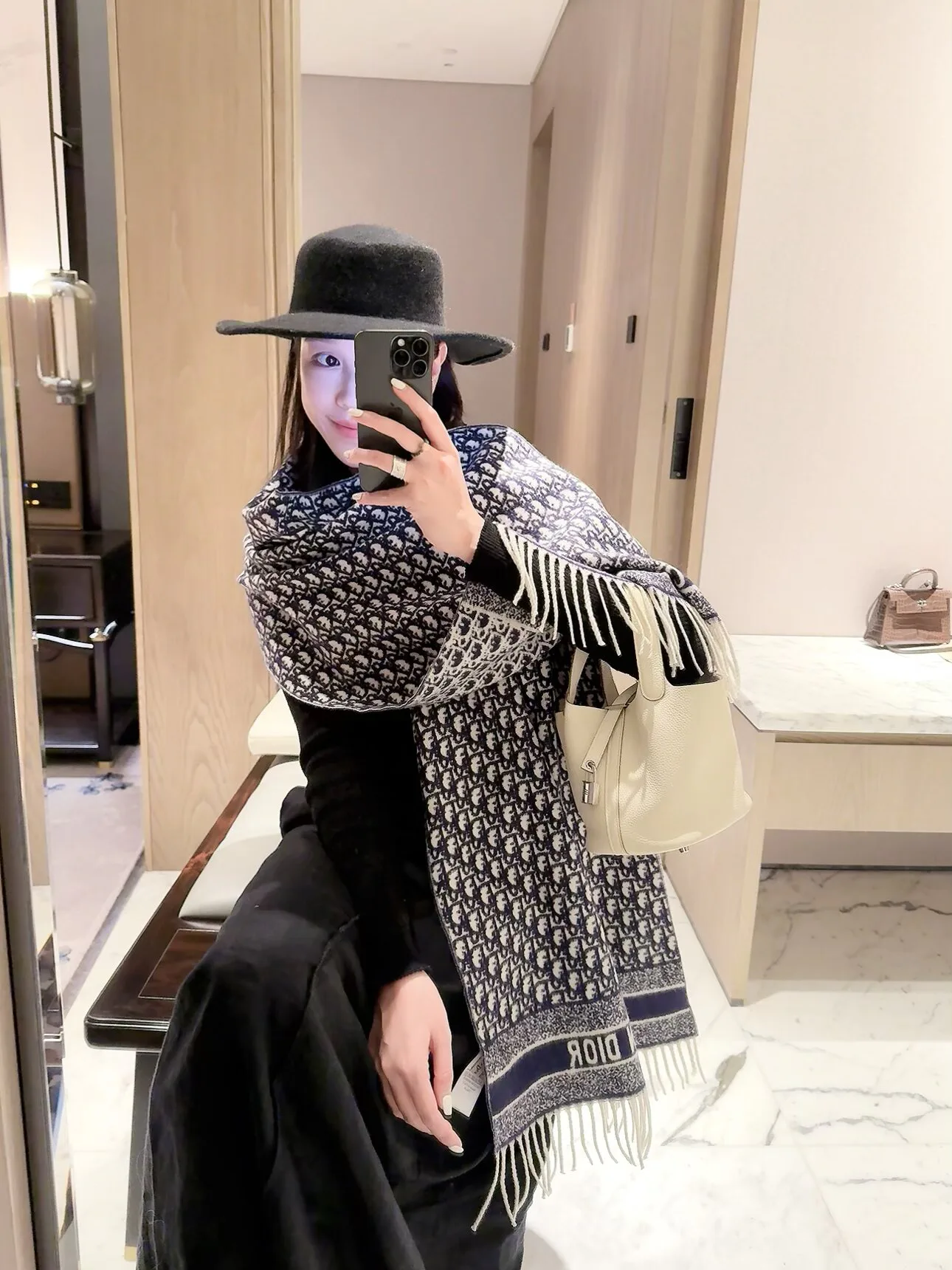 Шарфы Christian Dior 18450160