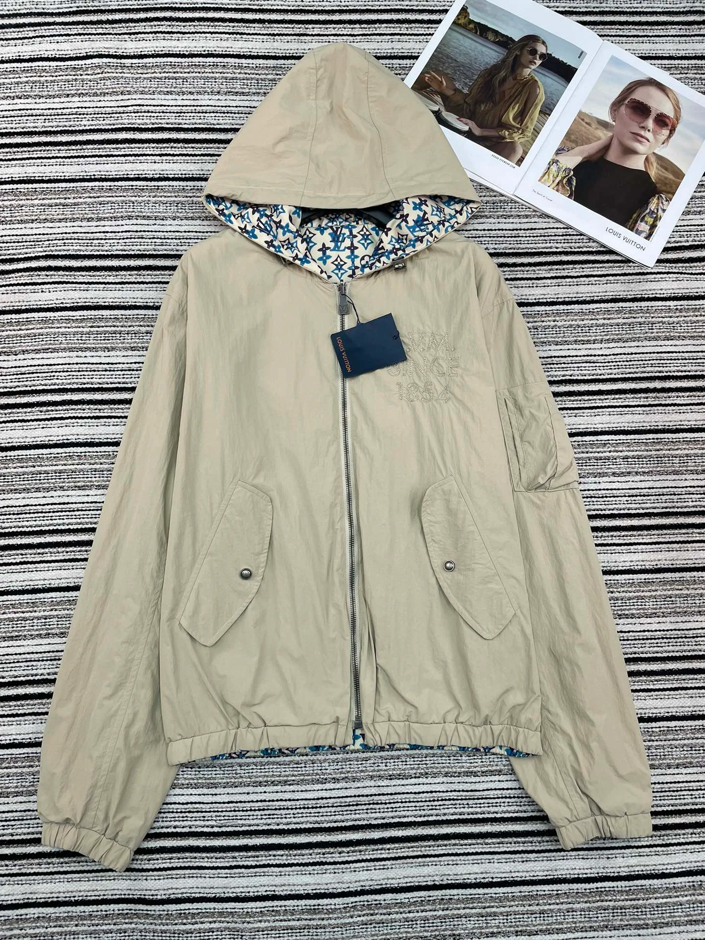 Куртки И Пуховики Женские Louis Vuitton 5895970