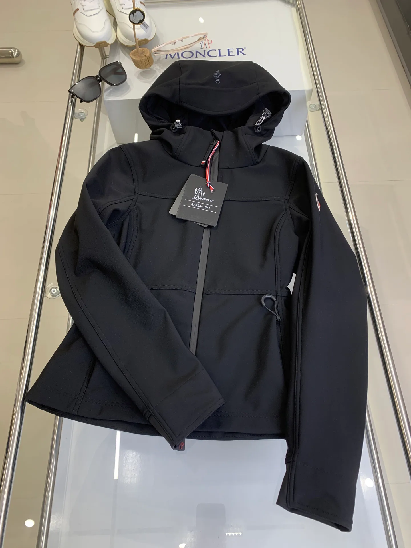 Куртки И Пуховики Женские Moncler 10248572