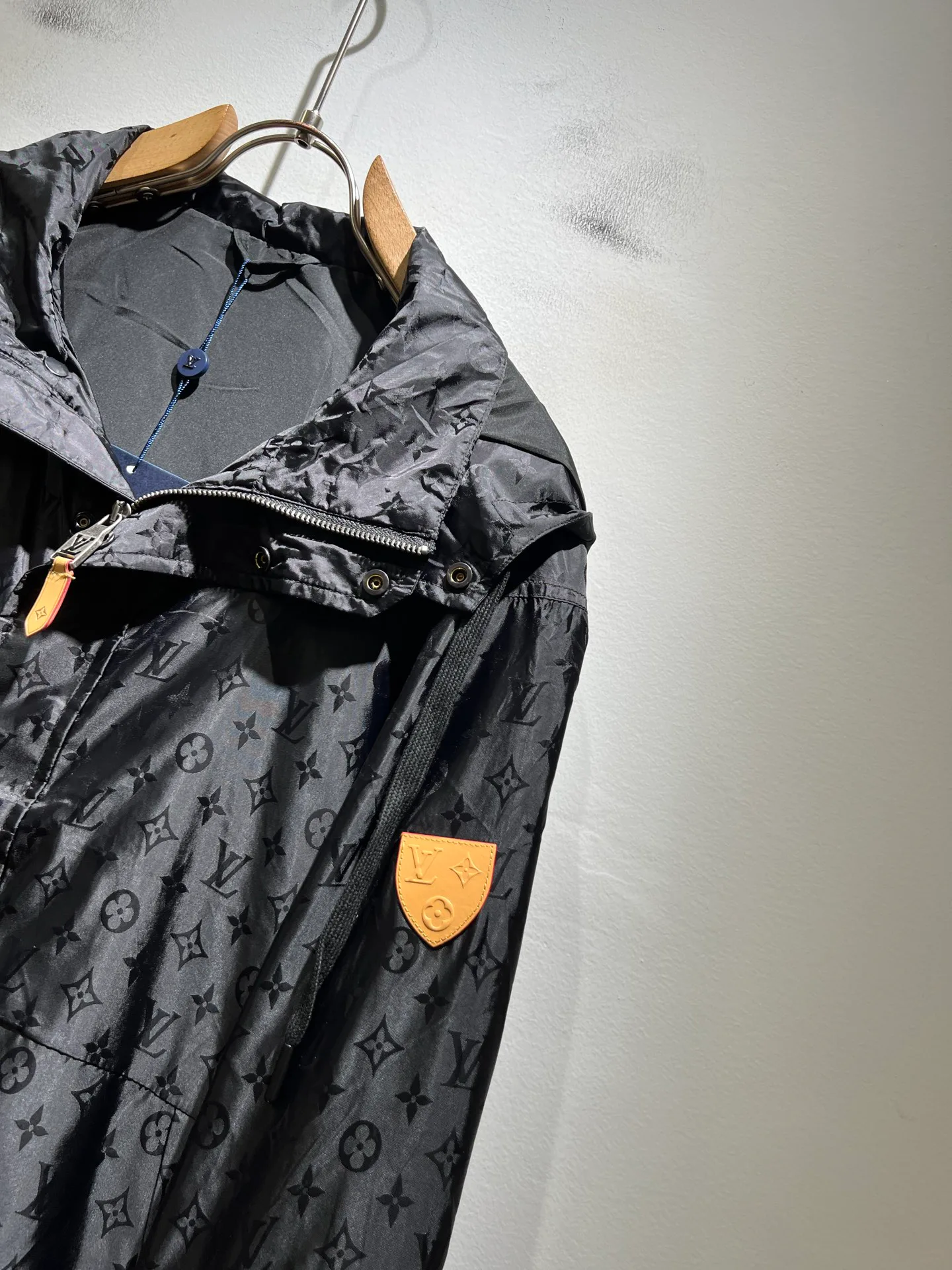 Куртки И Пуховики Мужские Louis Vuitton 10242236