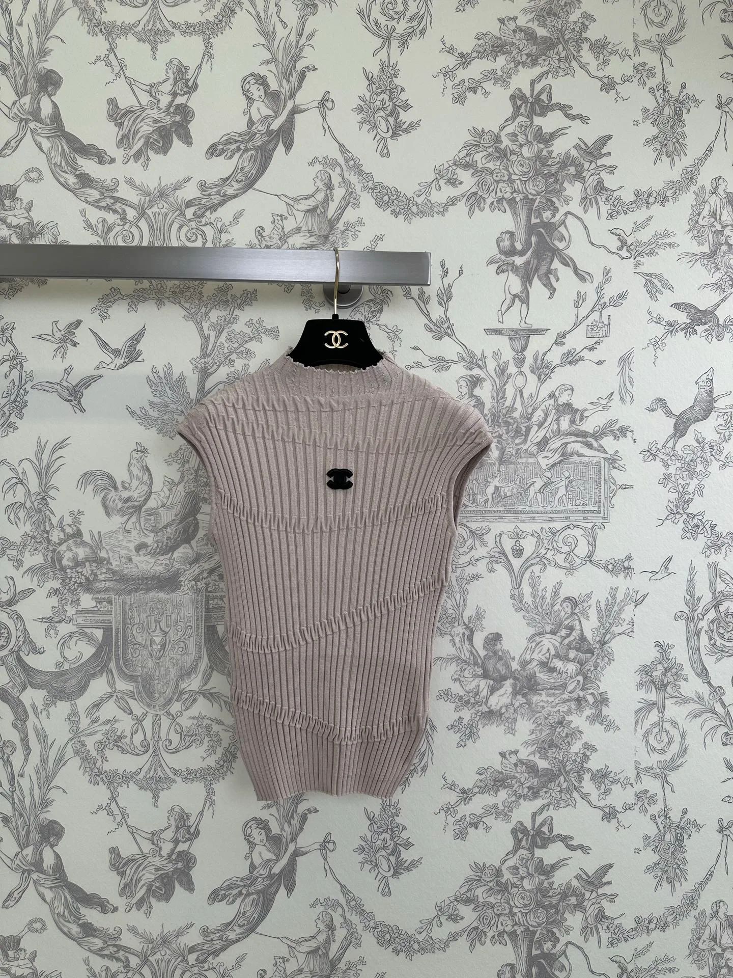 Жилеты Женские Chanel 11697182