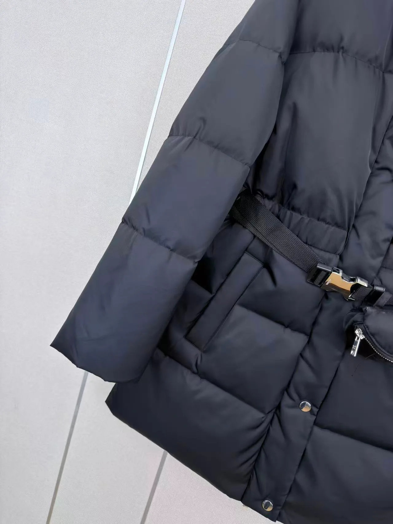 Куртки И Пуховики Женские Prada 18127519