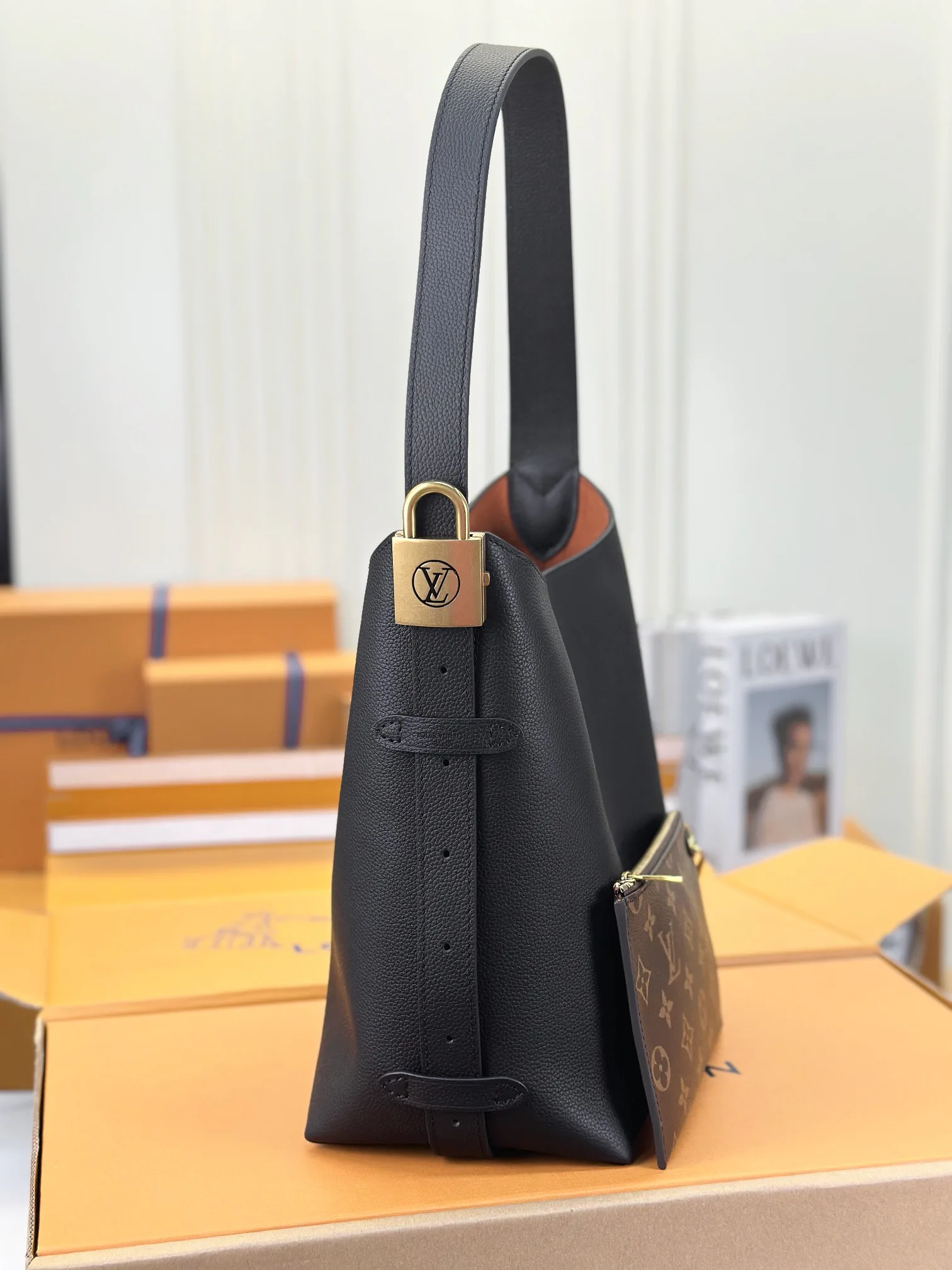 Сумки На Ремне Женские Louis Vuitton 36240