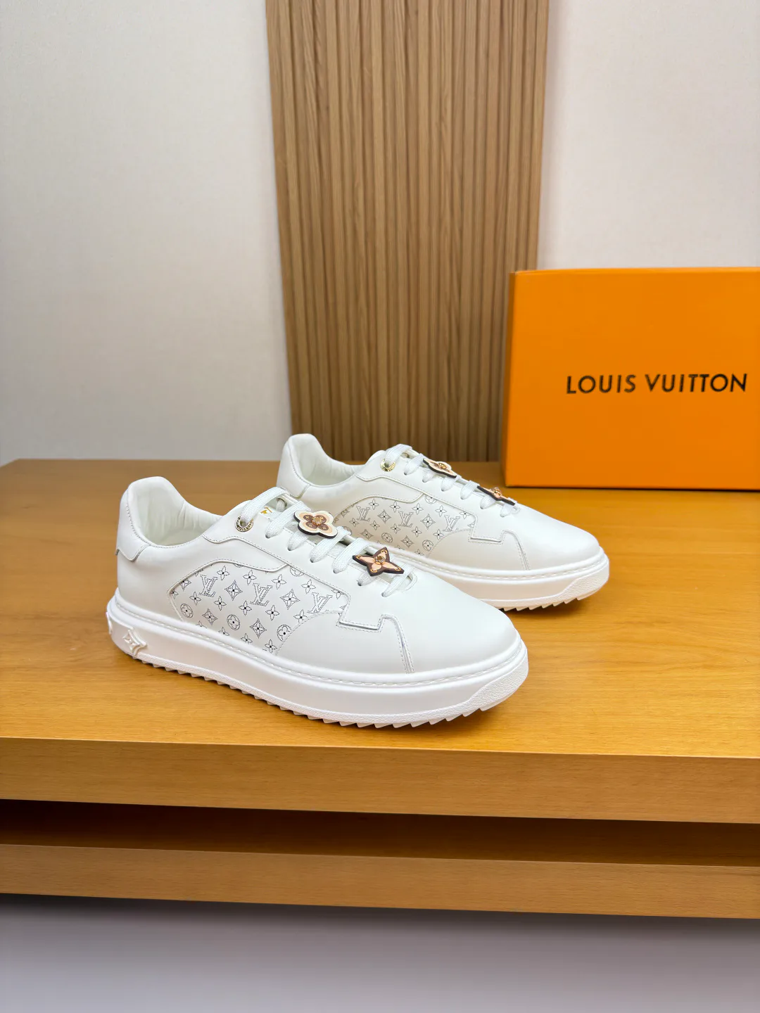 Кроссовки Женские Louis Vuitton 2652653