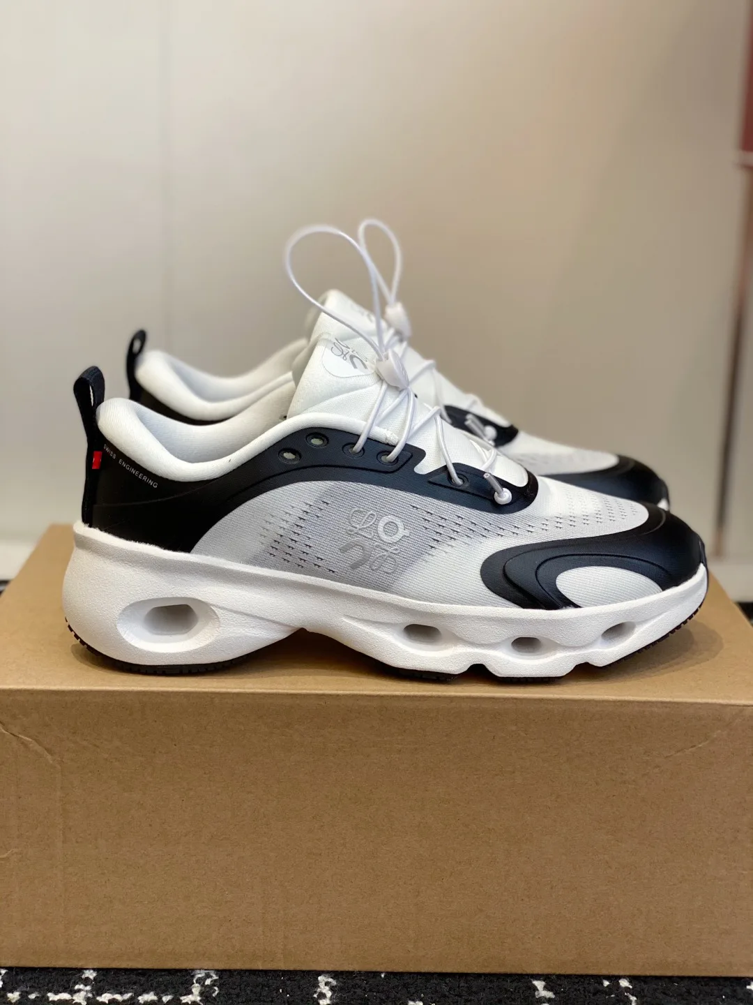 Кроссовки Женские Loewe 133129