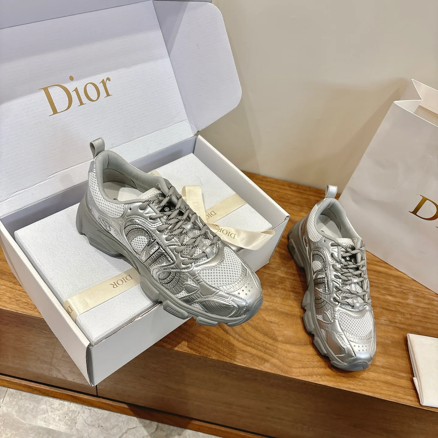 Кроссовки Женские Christian Dior 11647858
