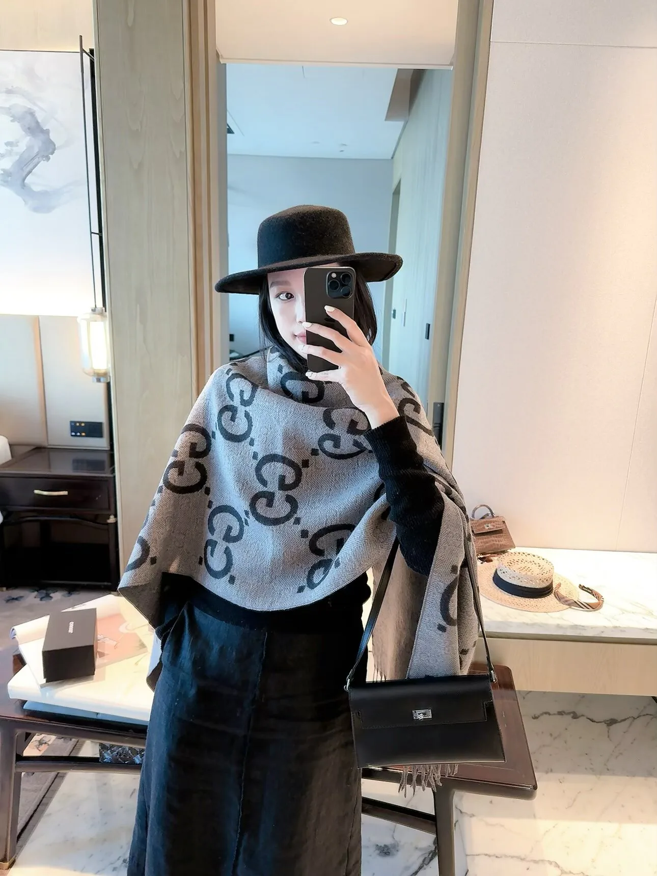 Шарфы Gucci 18222755