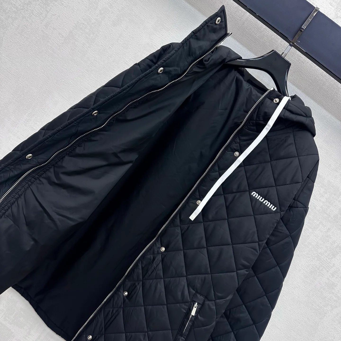 Куртки И Пуховики Женские Miu Miu 18174793
