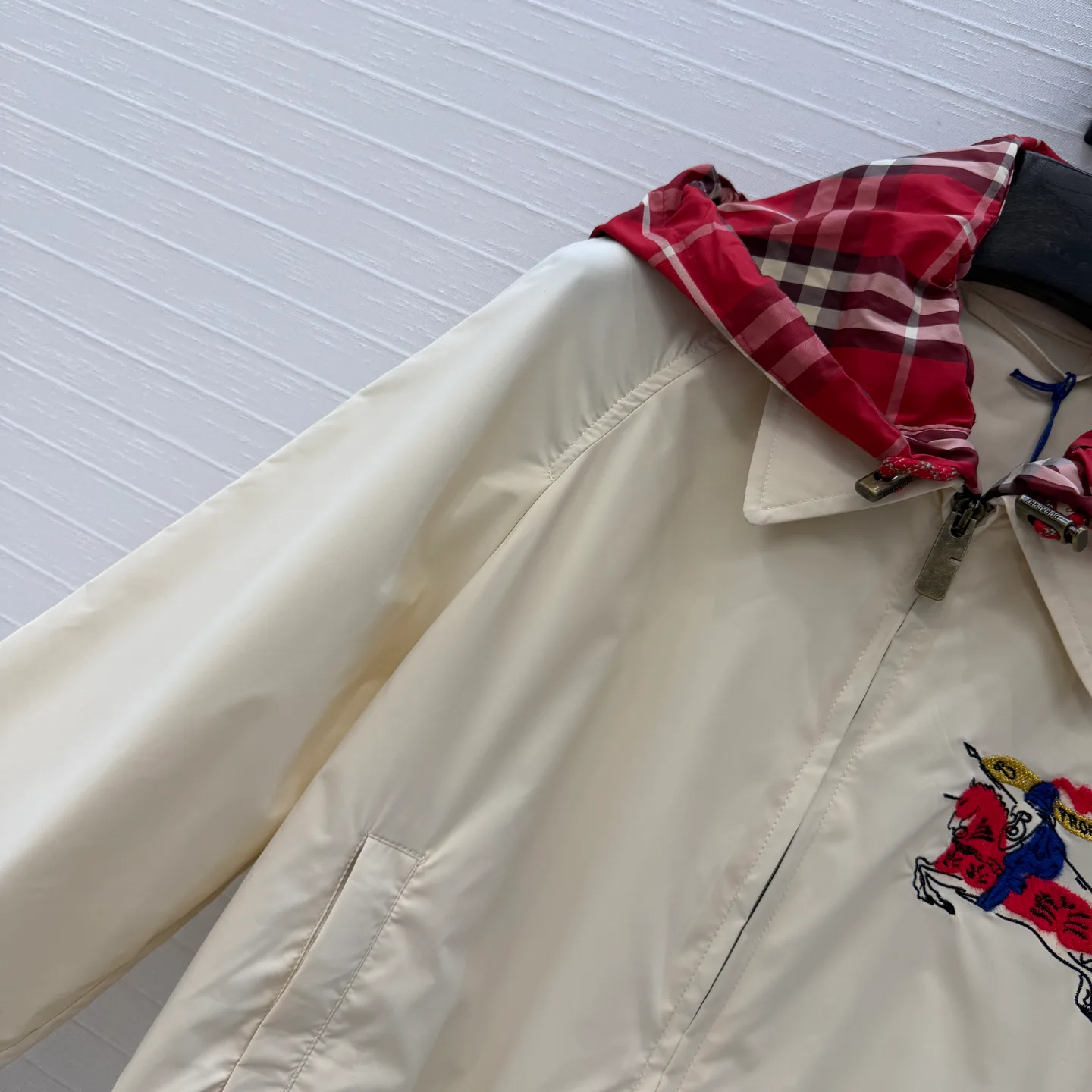 Куртки И Пуховики Женские Burberry 10239409