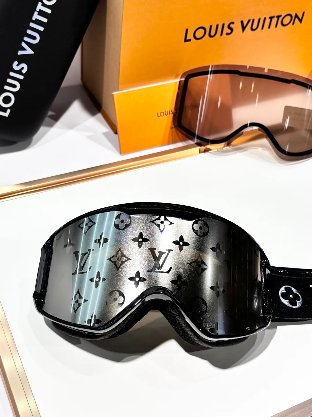 Очки Louis Vuitton 6192629