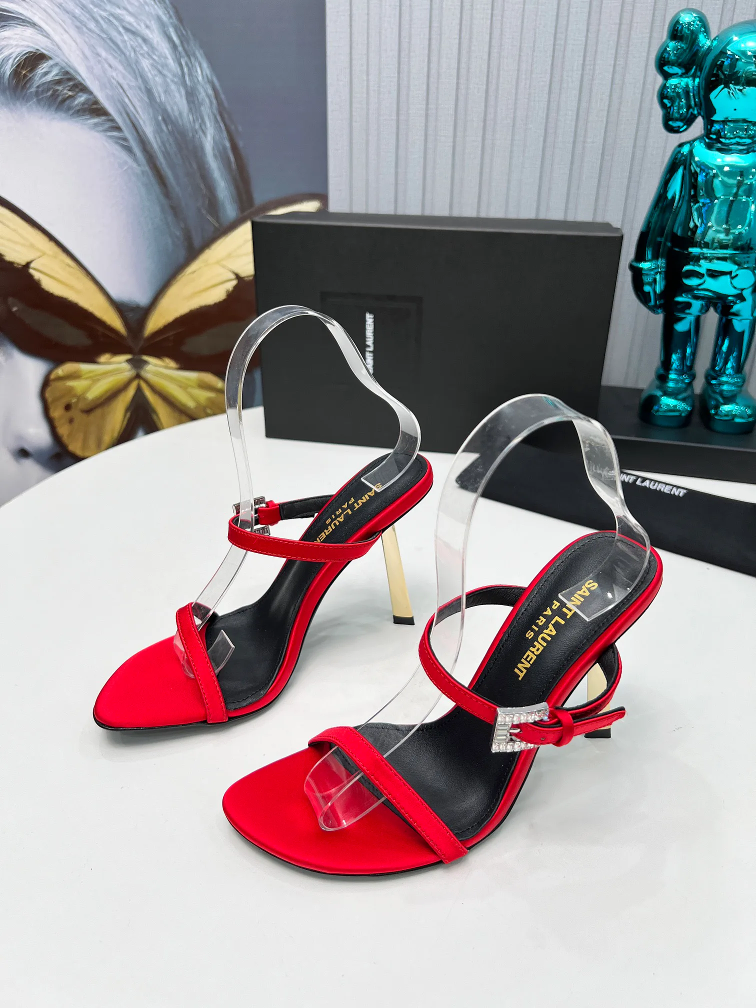 Босоножки Женские Saint Laurent 7184894