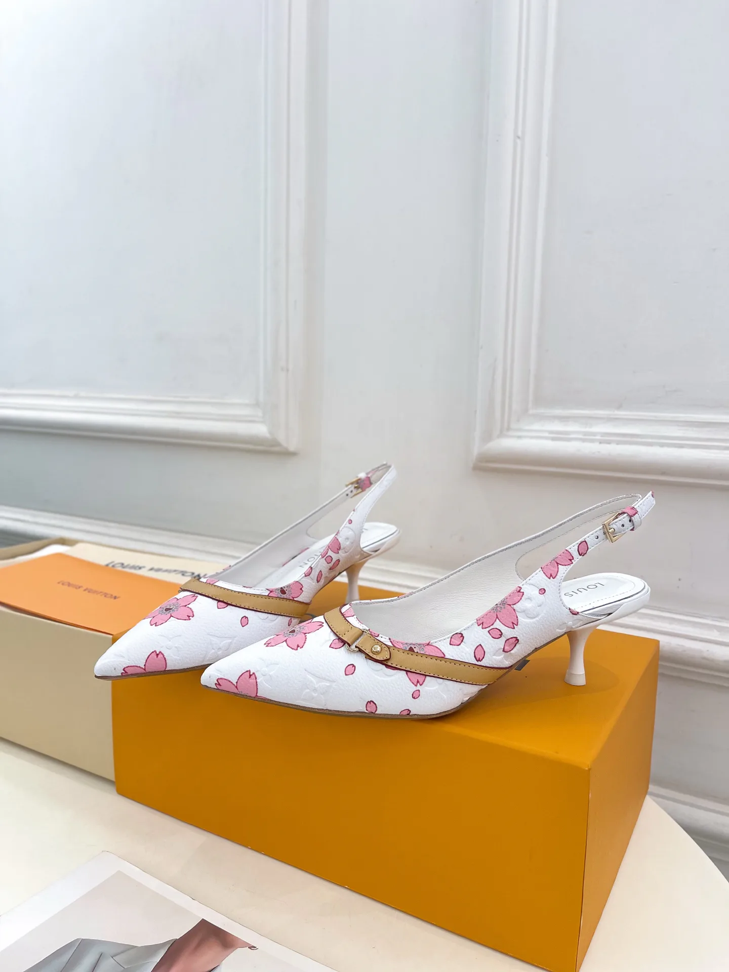 Туфли Женские Louis Vuitton 11458180
