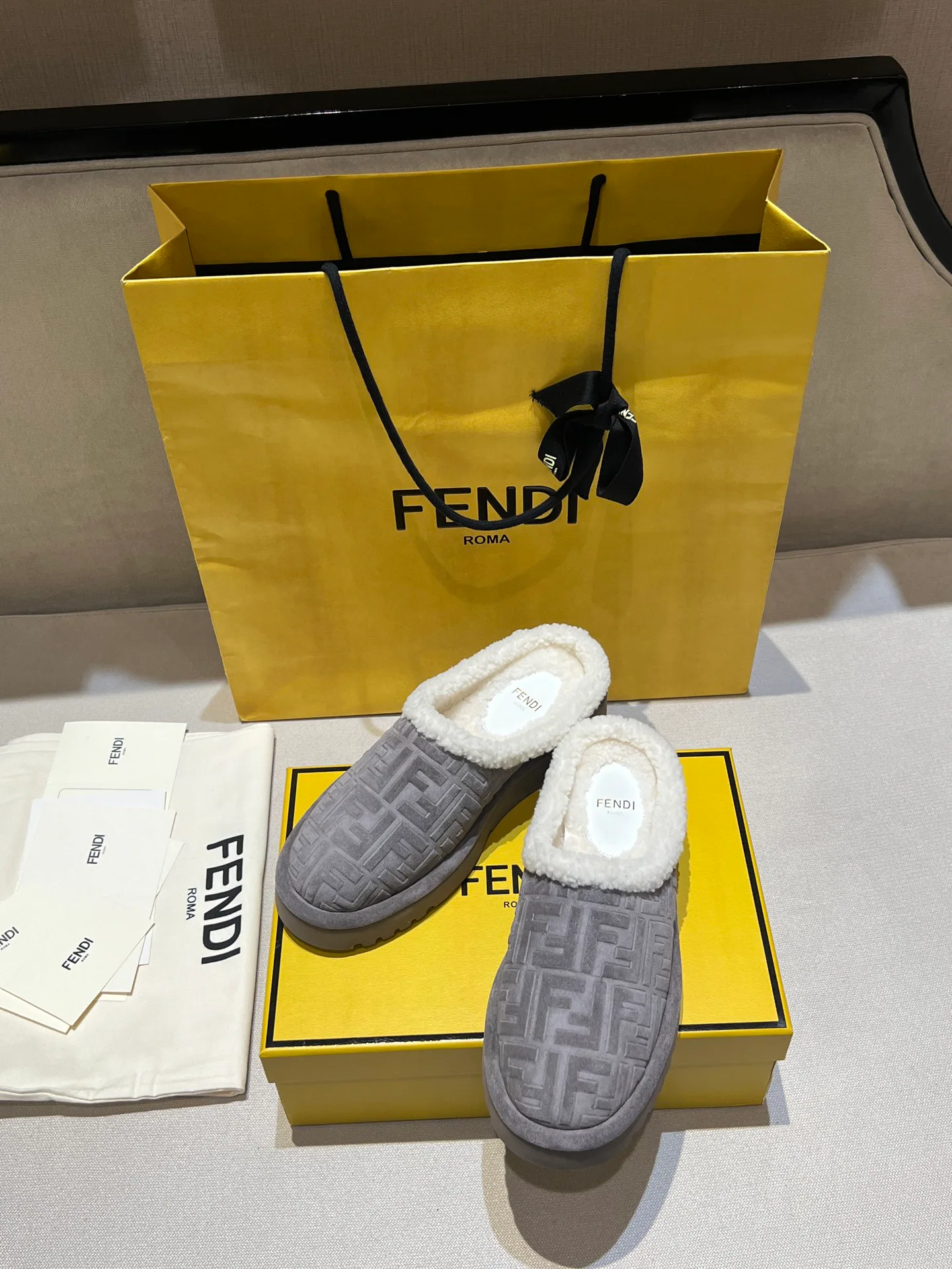 Тапочки Женские Fendi 3281846
