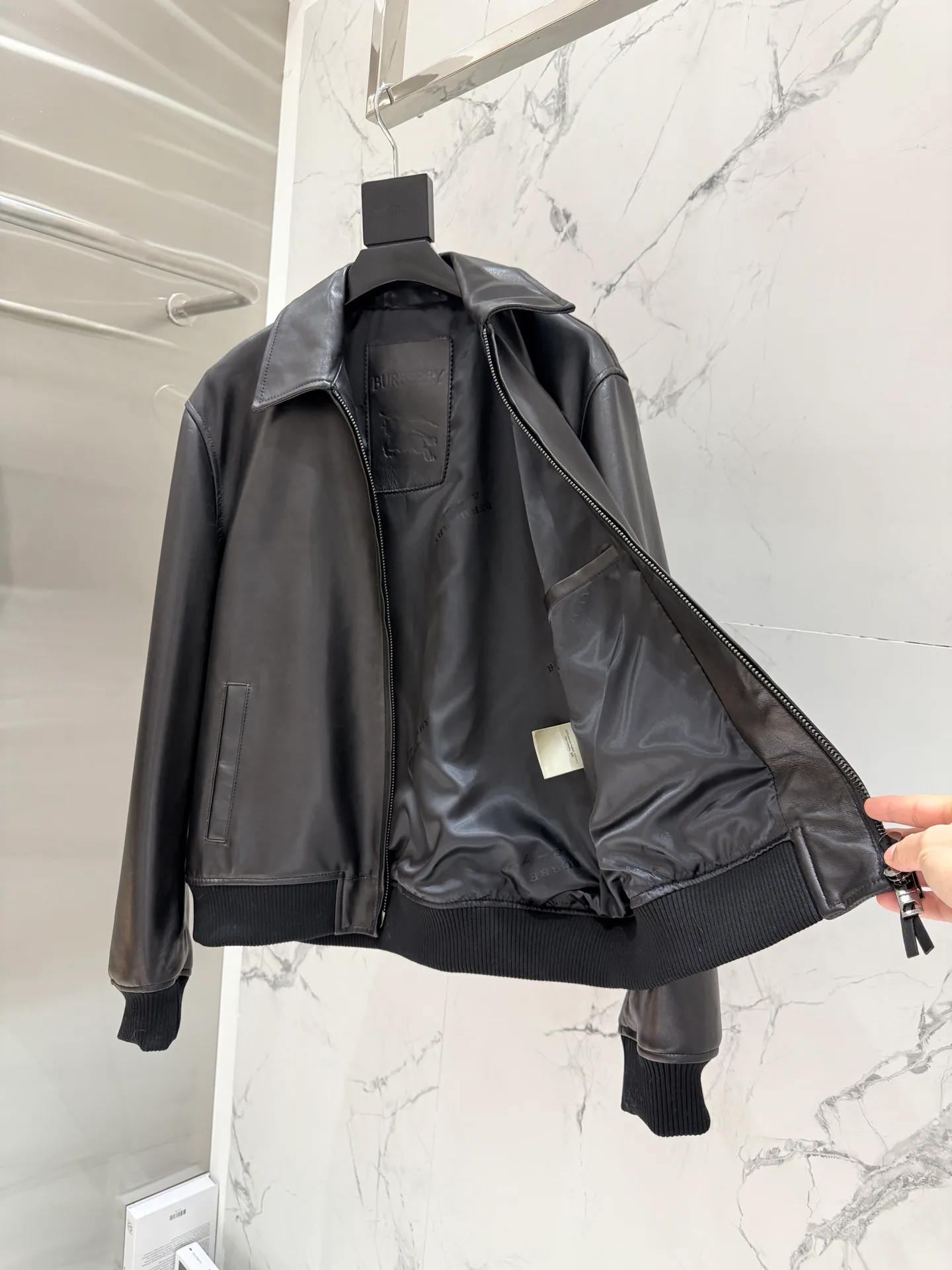 Кожаные Куртки И Дублёнки Женские Burberry 19364370