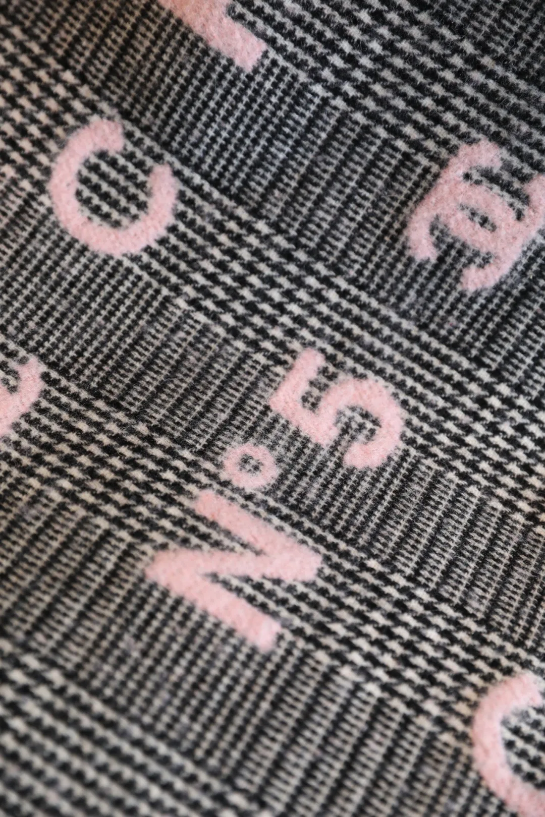 Шарфы Chanel 5396939