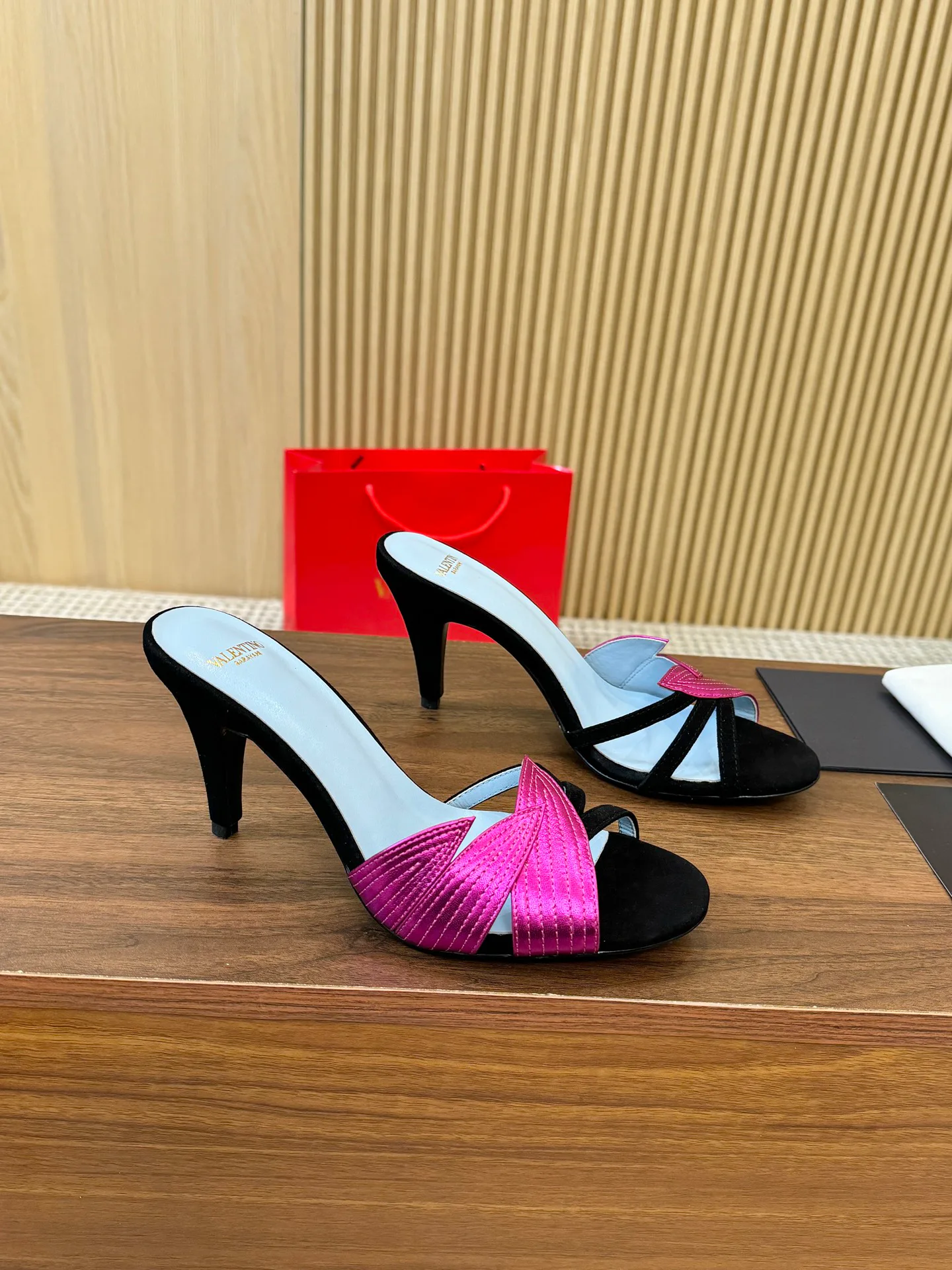 Босоножки Женские Valentino 1856051