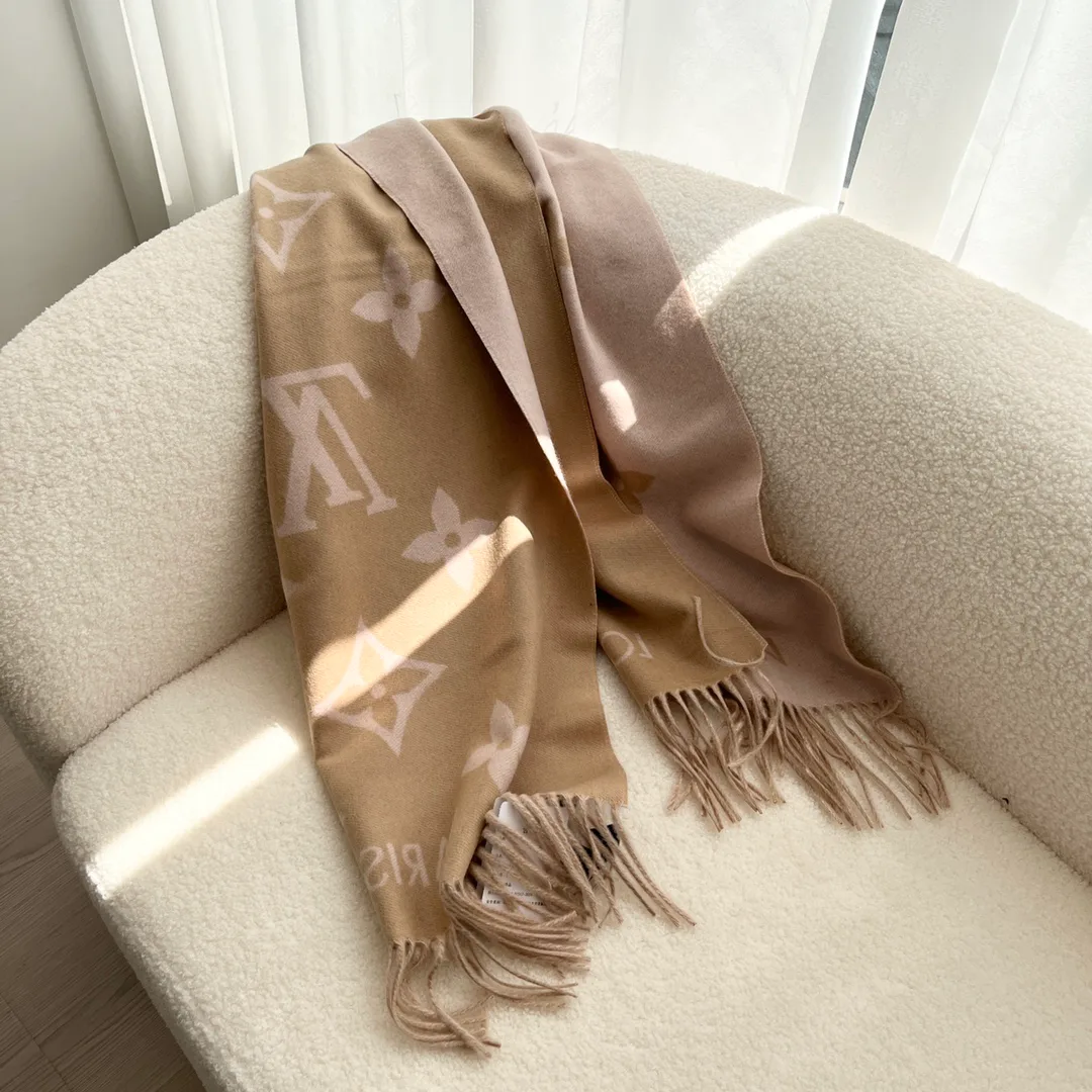 Шарфы Louis Vuitton 1852