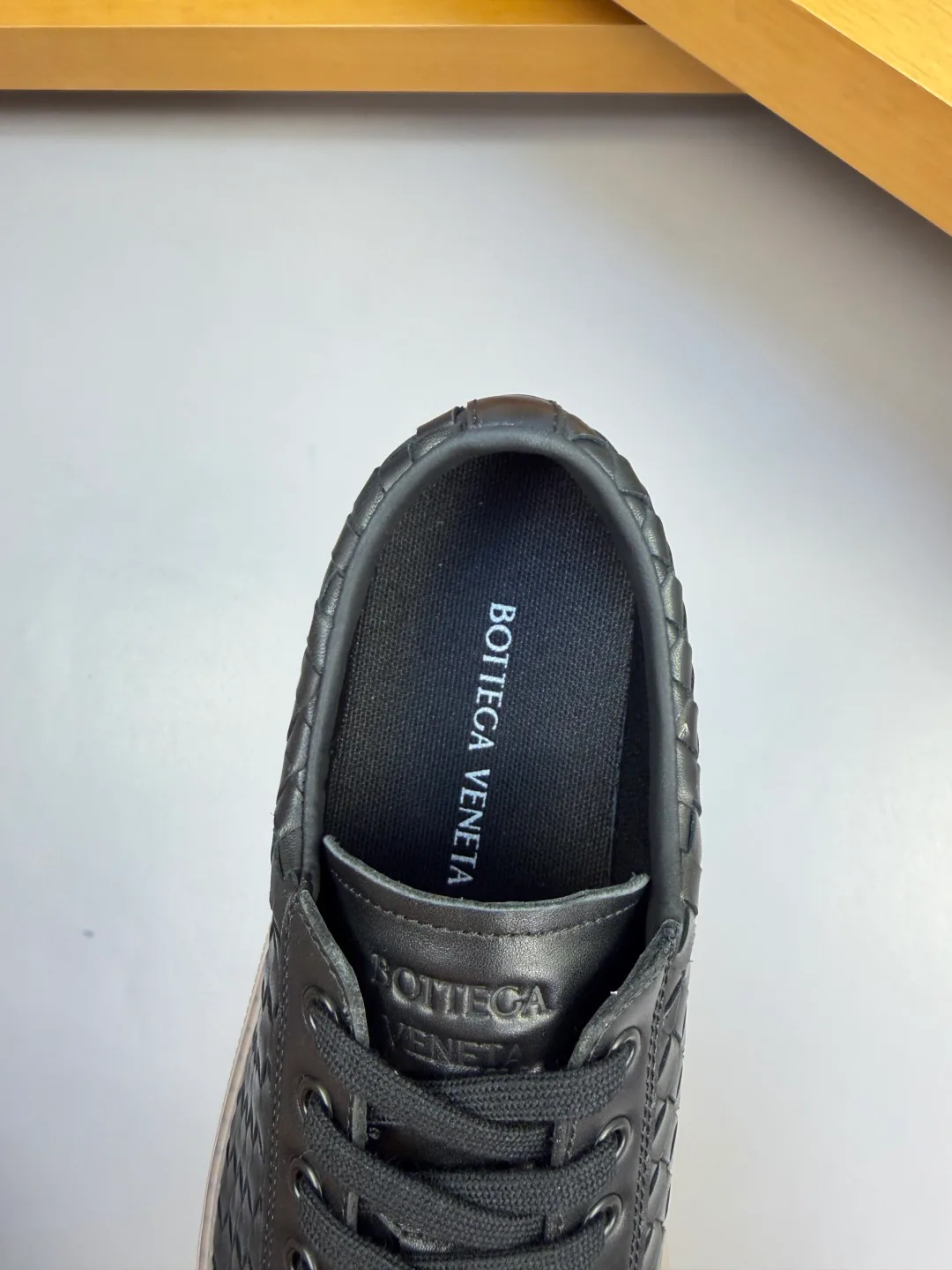 Кроссовки Мужские Bottega Veneta 18744076