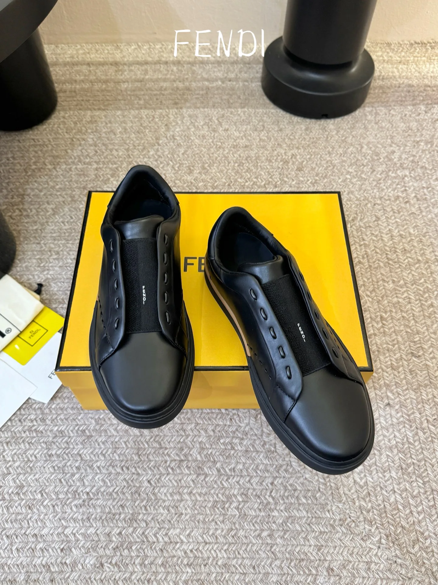 Кроссовки Женские Fendi 17562242