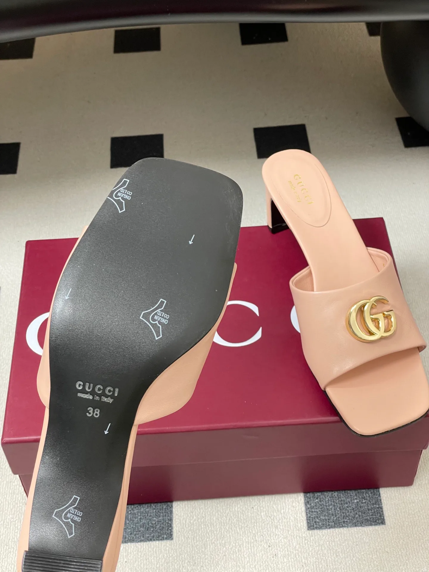 Босоножки Женские Gucci 10395323