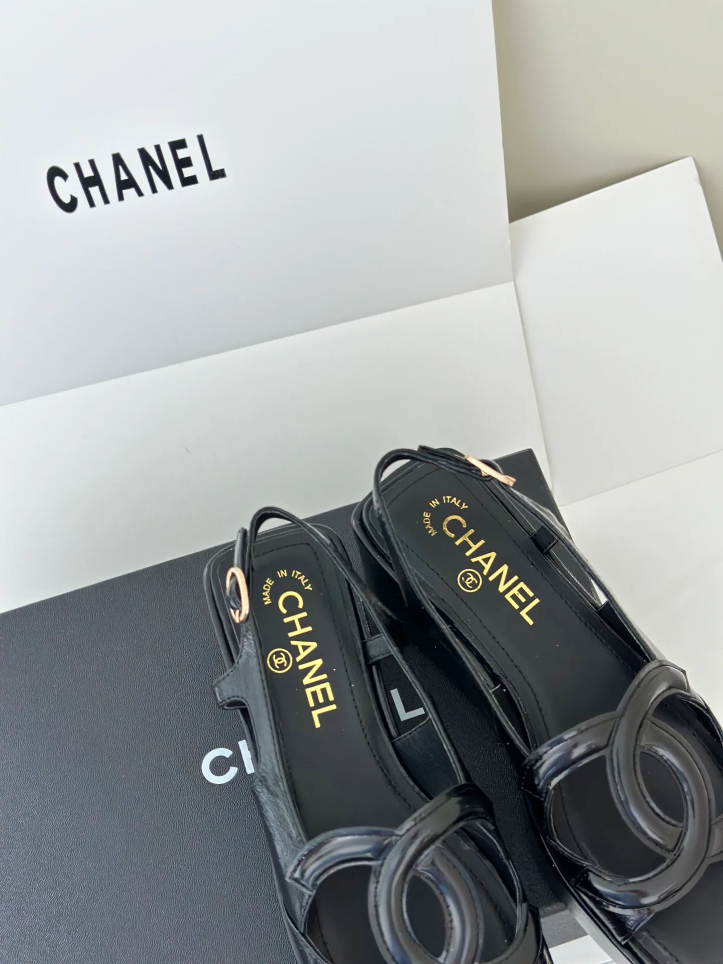 Босоножки Женские Chanel 18143041