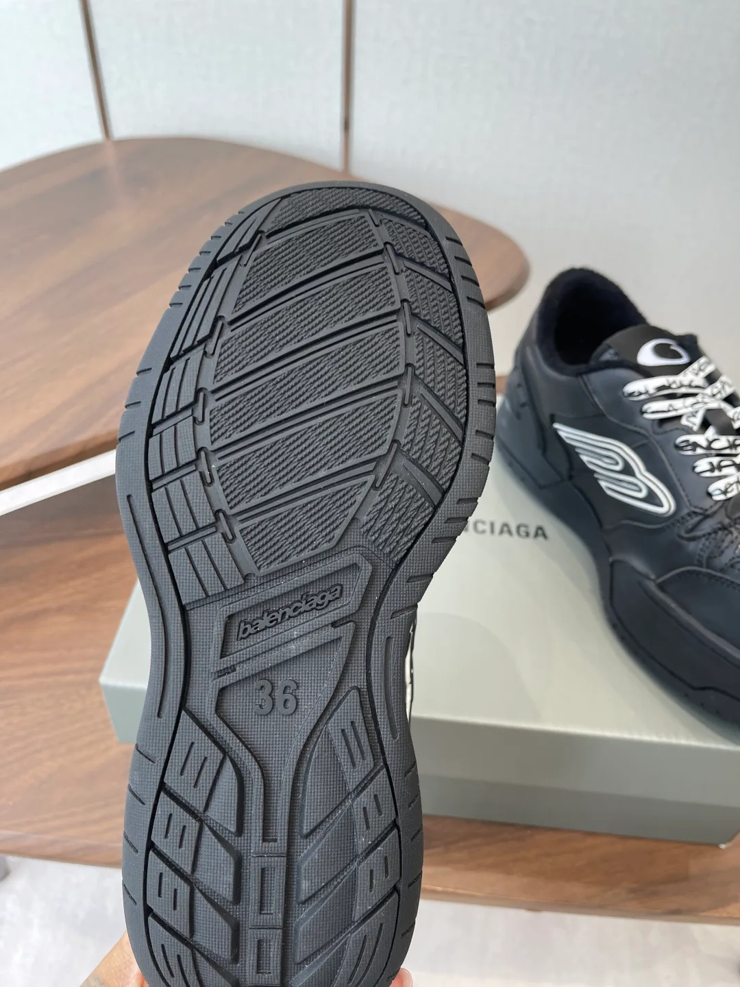 Кроссовки Женские Balenciaga 11309582