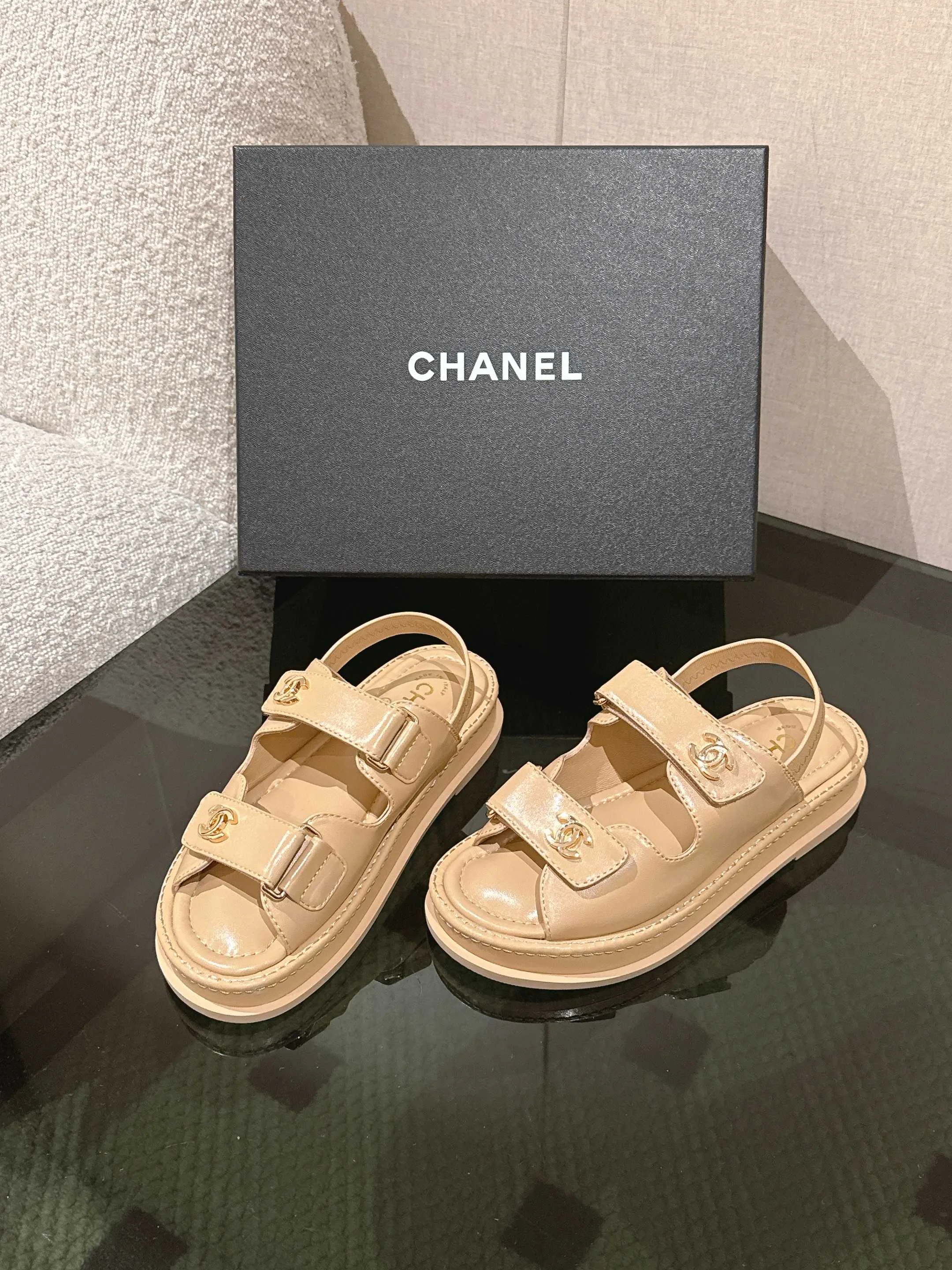 Сандалии Женские Chanel 13571424