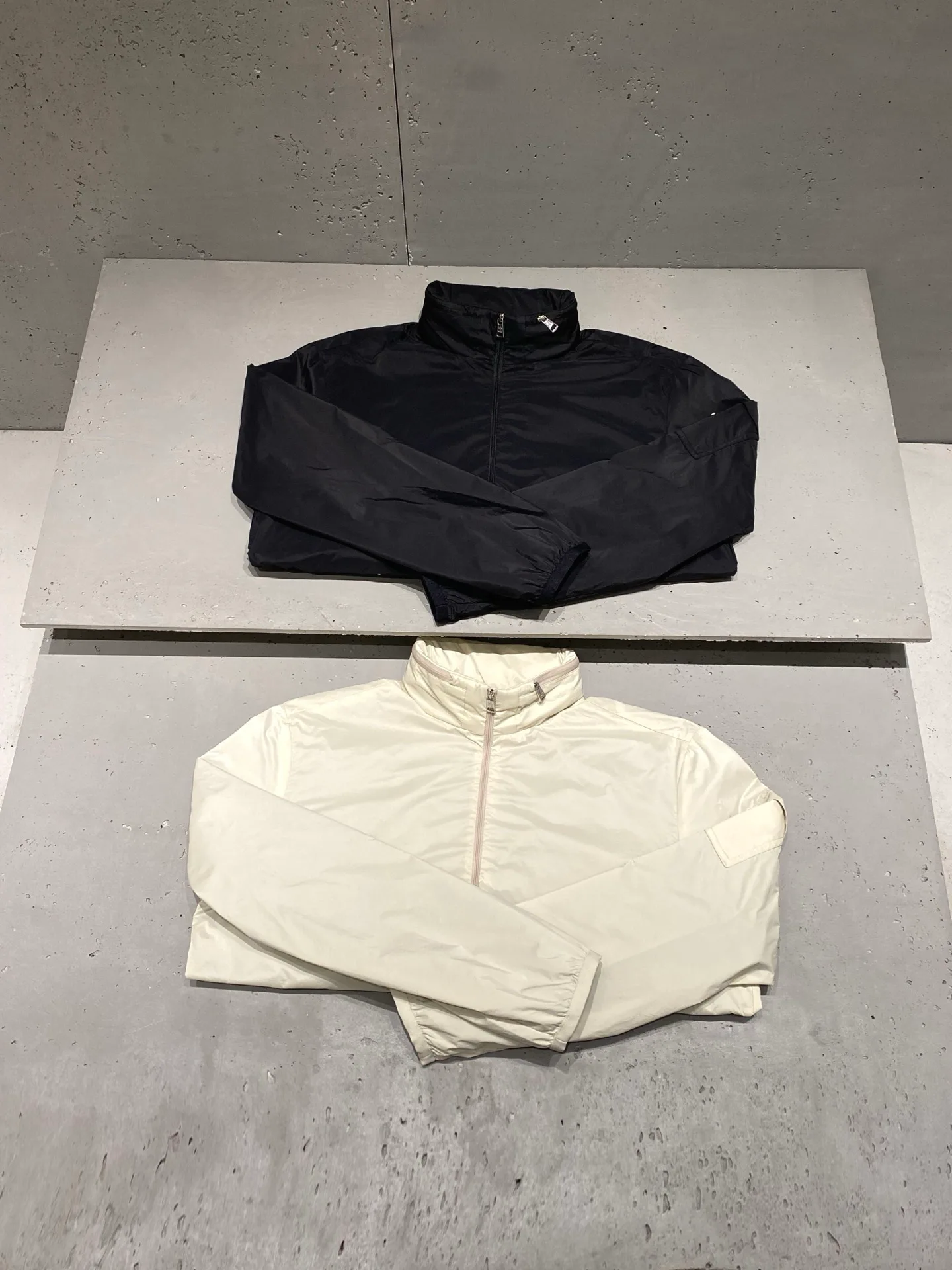 Куртки И Пуховики Мужские Moncler 17333662