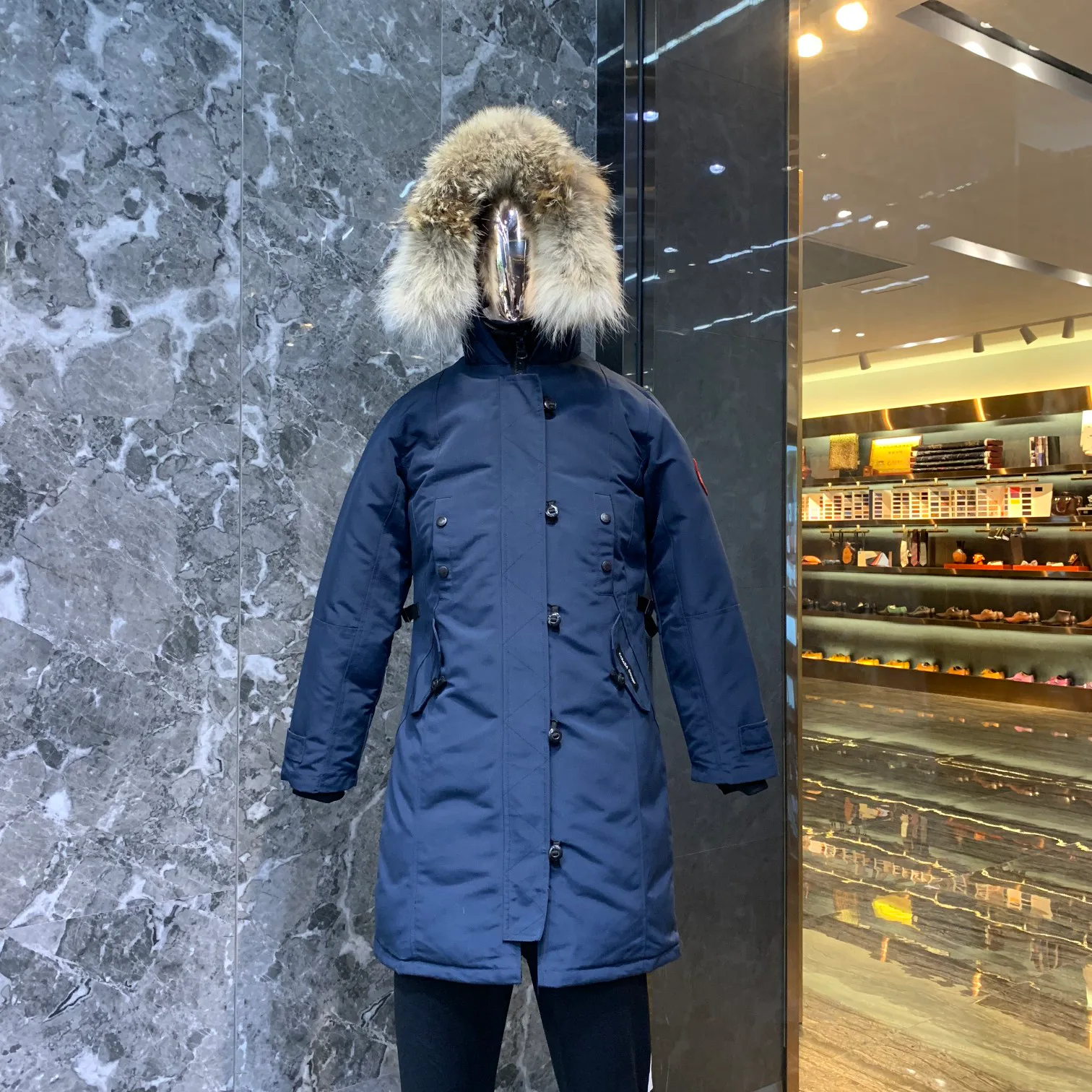 Куртки И Пуховики Женские Canada Goose 64134