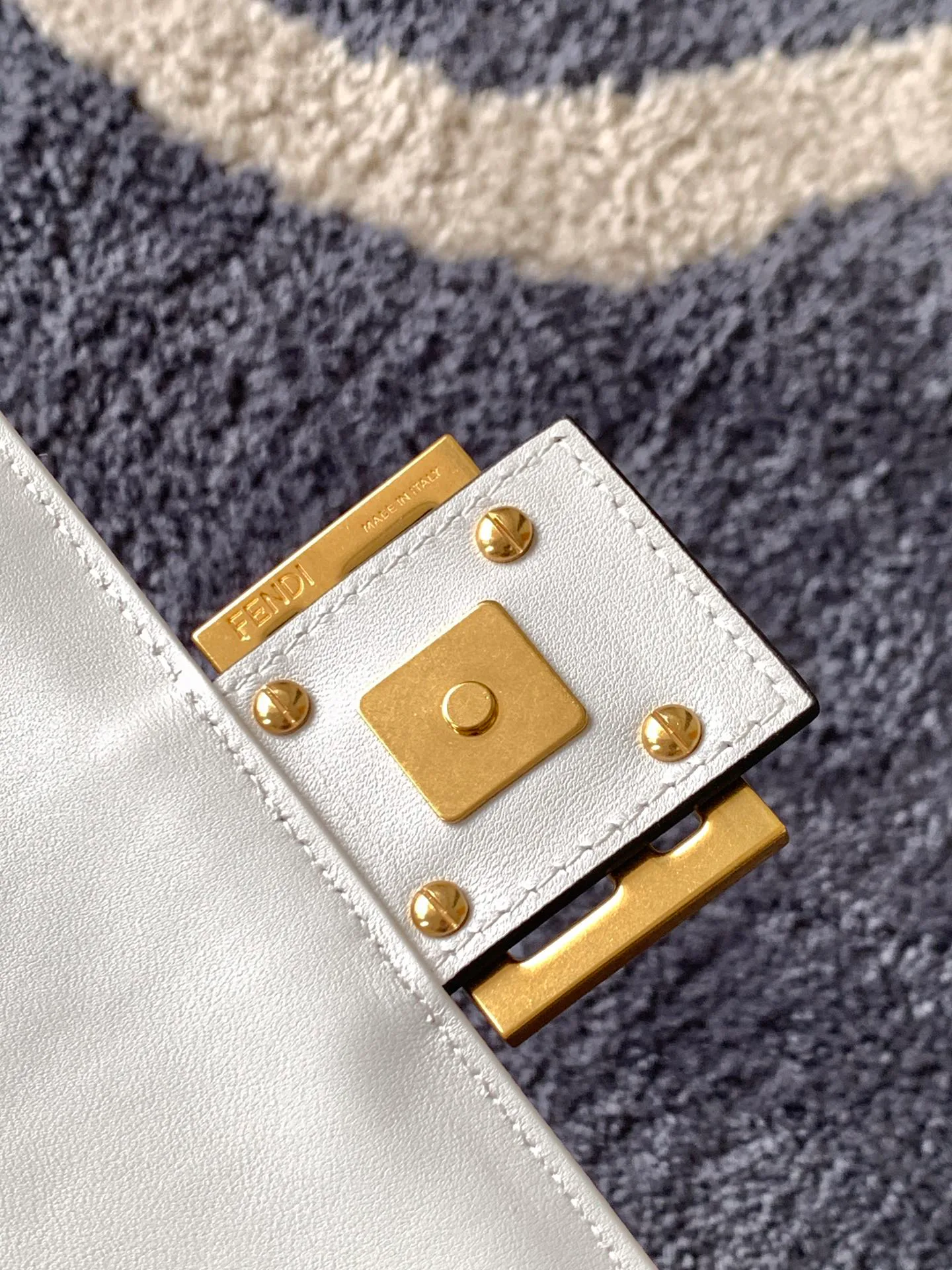 Сумки На Ремне Женские Fendi 343565