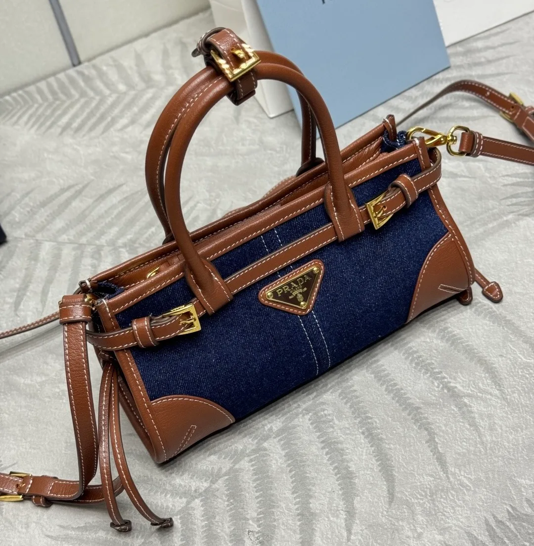 Сумки На Ремне Женские Prada 11682111